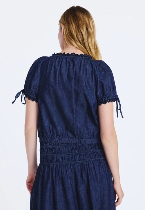 Free Assembly Womans Blue Embroidered Crop Top Size Large (12-14) NWT