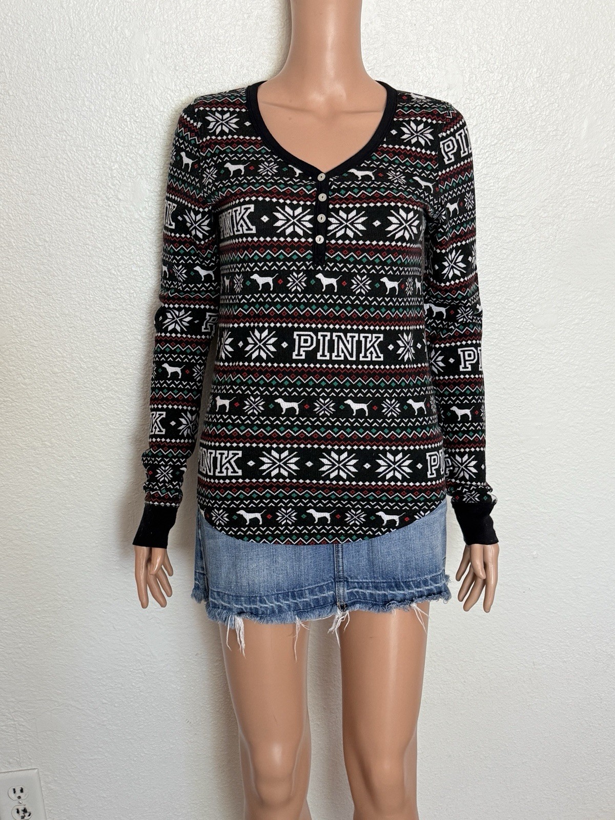 Victoria’s Secret Pink Black Thermal Henley Holiday Print Sz M