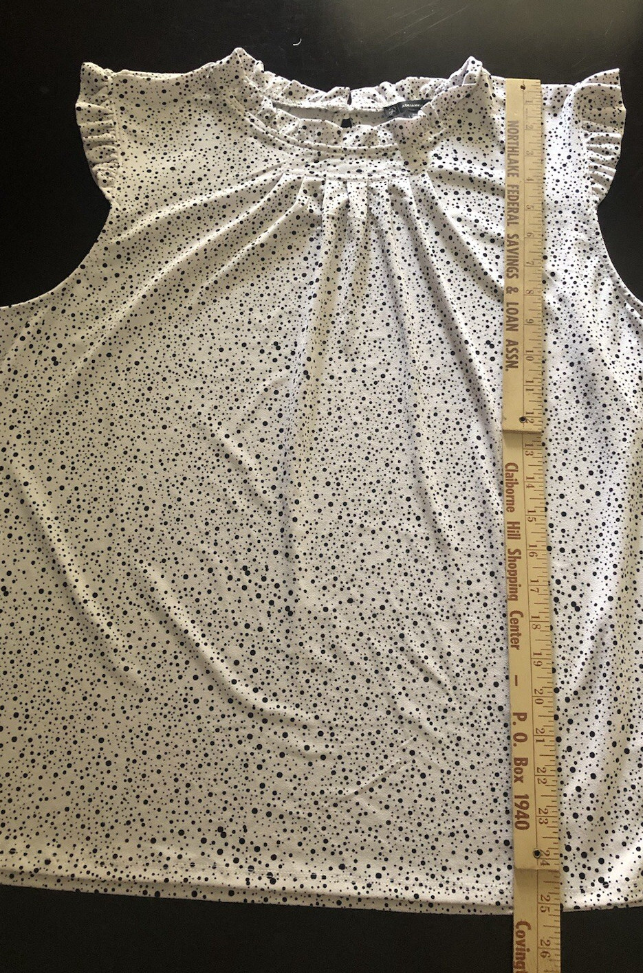 Adriana Papell Blouse Women’s XXL Ivory Black Poka Dots Sleeveless Ruffle Trim