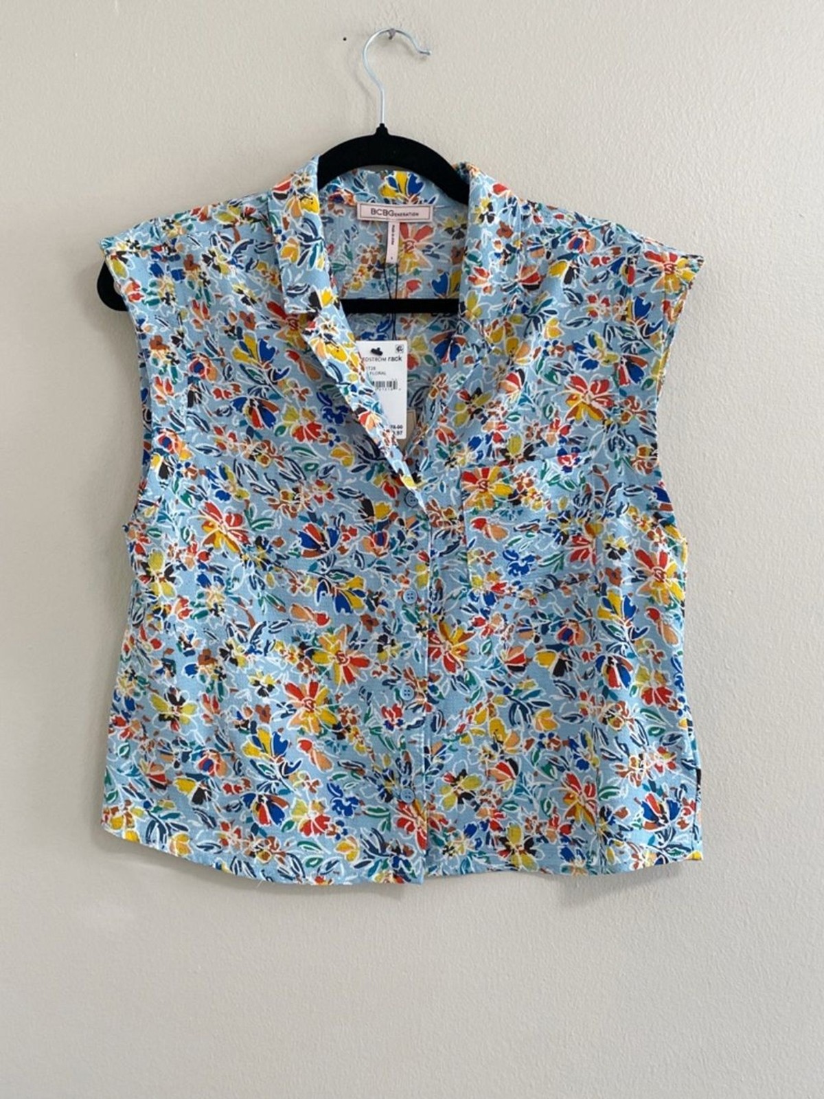 NEW BCBGeneration Blue Floral Sleeveless Button-Front Top Size Small
