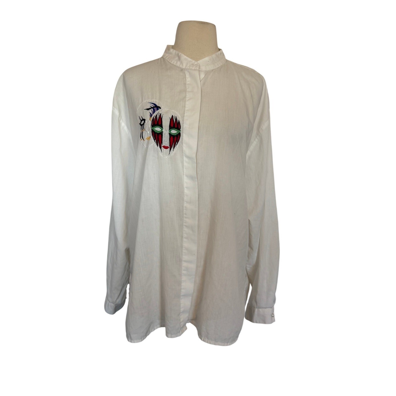 Claudia Richard VTG White Embroidered Mask Mandarin Button Up Shirt Top M