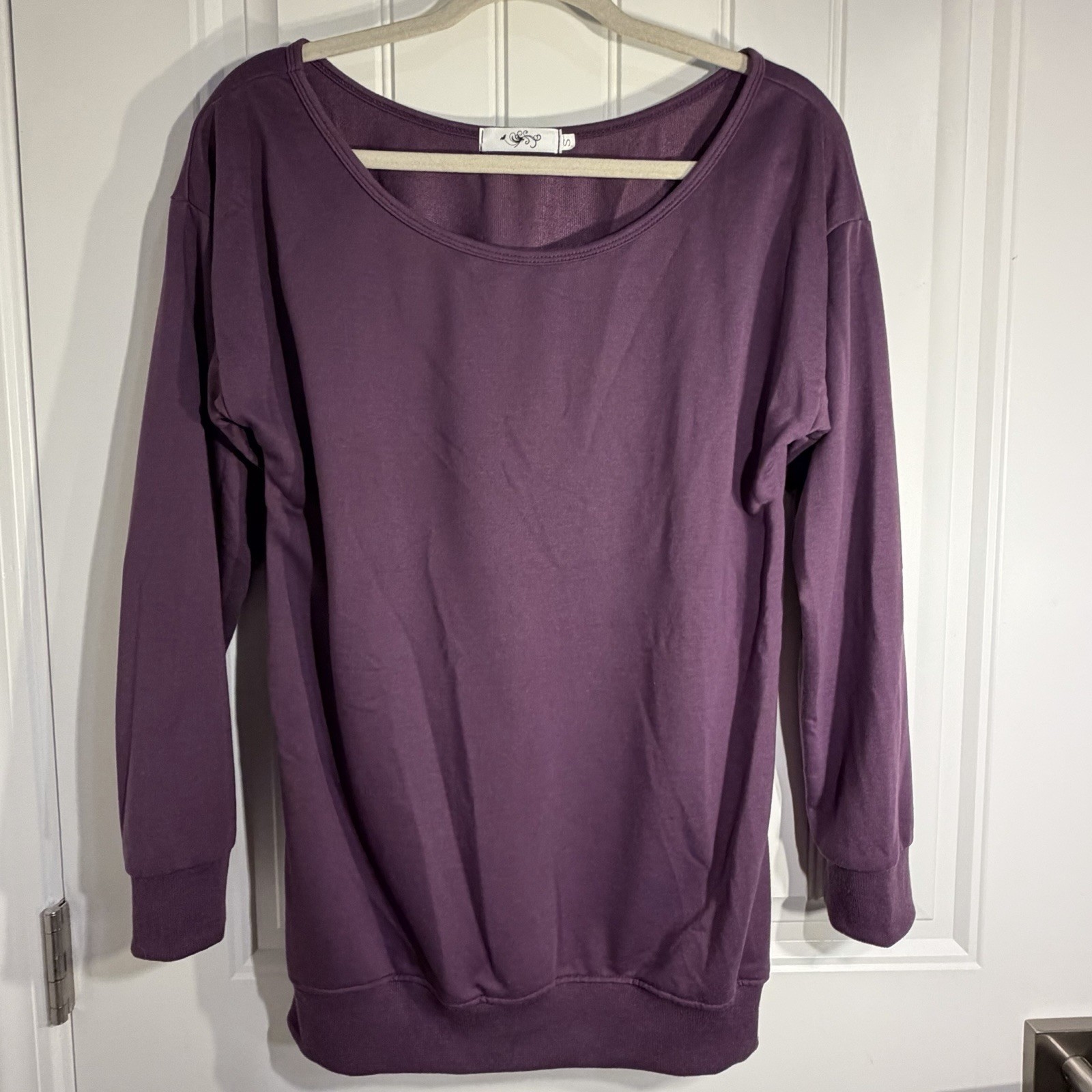 Purple Long Sleeve Top Women Small Scoop Neck Soft Casual Basic Lightweight