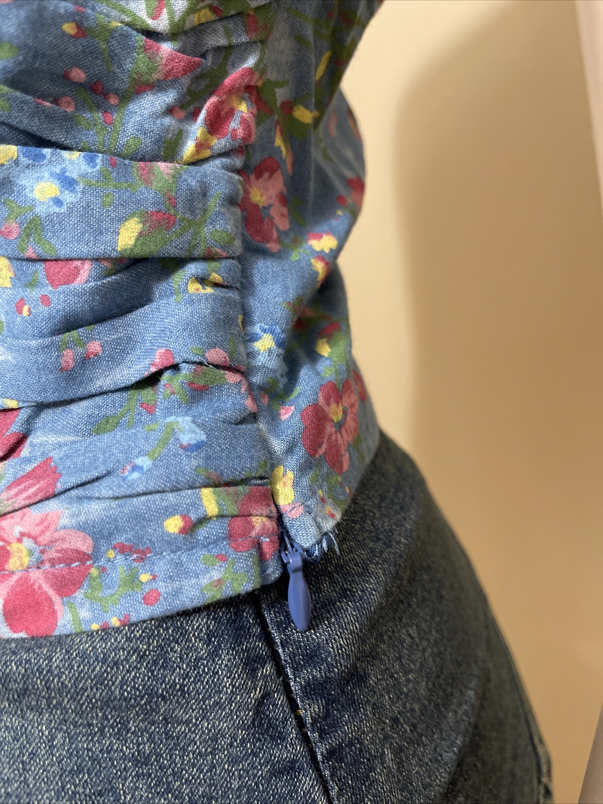 Women’s Blue Floral Denim Casual Summer Opened Ruffle Zipper Size M Blouse Top