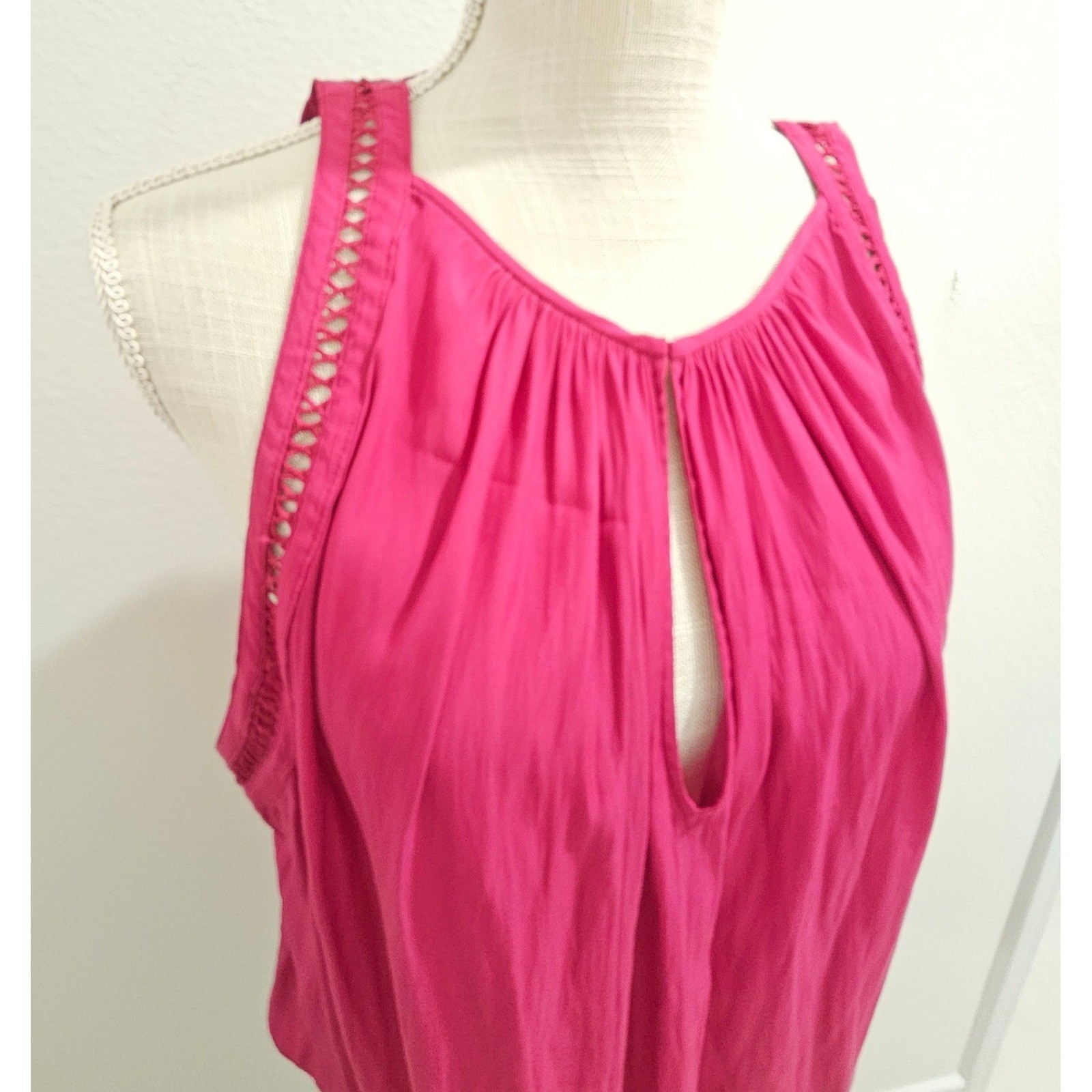 Ramy Brook New York Fuchsia Pink Lace Trim Keyhole Sleeveless Top Blouse Large