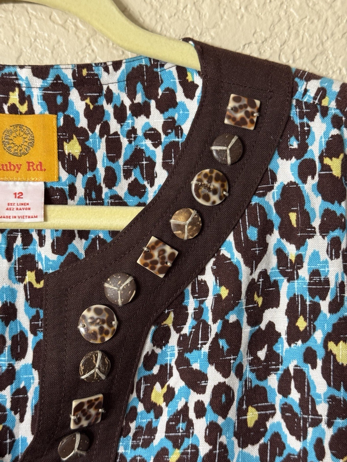 Ruby Rd Linen Blend Animal Print Embellished Tunic Top Women’s Size 12 Blue