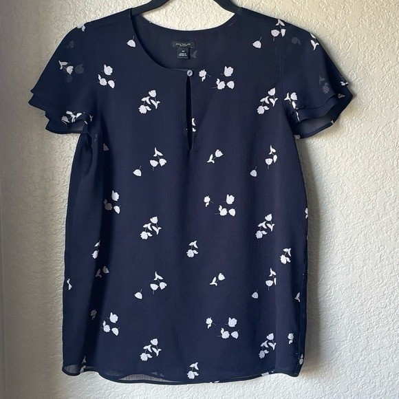 Women’s Shirt Sleeve Dressy Flutter Sleeve Top – Size XS, Ann Taylor Factory