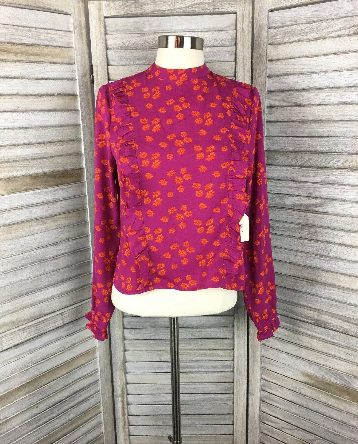 Forever 21 Ruffle Front Floral Top Sz S Nwt Fall Winter Spring Summer Daisy