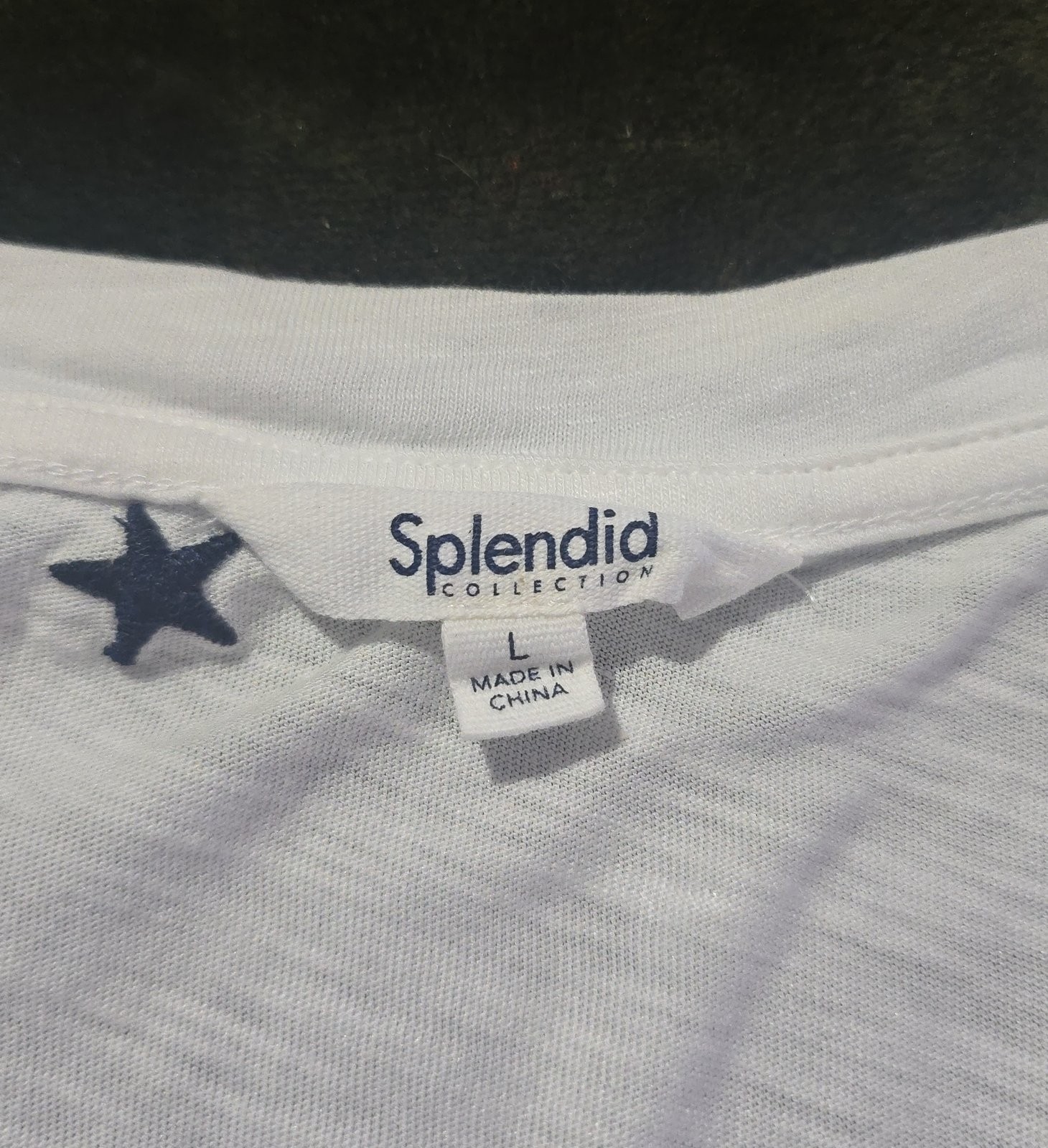 Splendid Collection White Star Embroidered V-Neck Tee Women’s Large