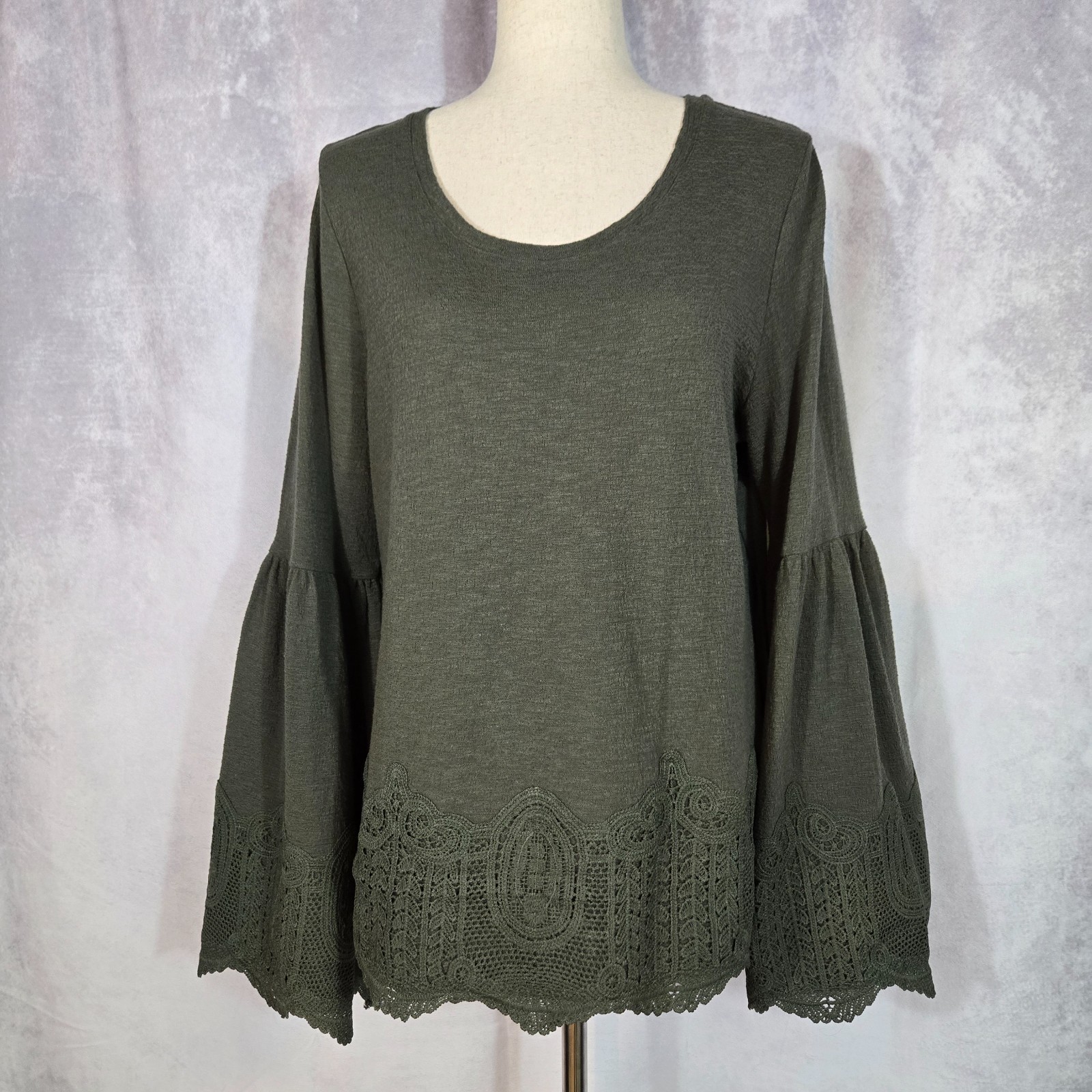 MOTTO Bell Sleeve Knit Top Crochet Lace Trim Boho Earthy Peasant Tunic Green L