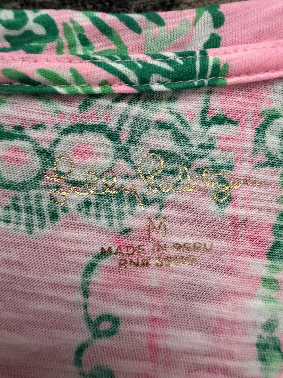 Lilly Pulitzer Etta V-Neck T-Shirt Womens M Pink Green Tropical Palm Slub Cotton
