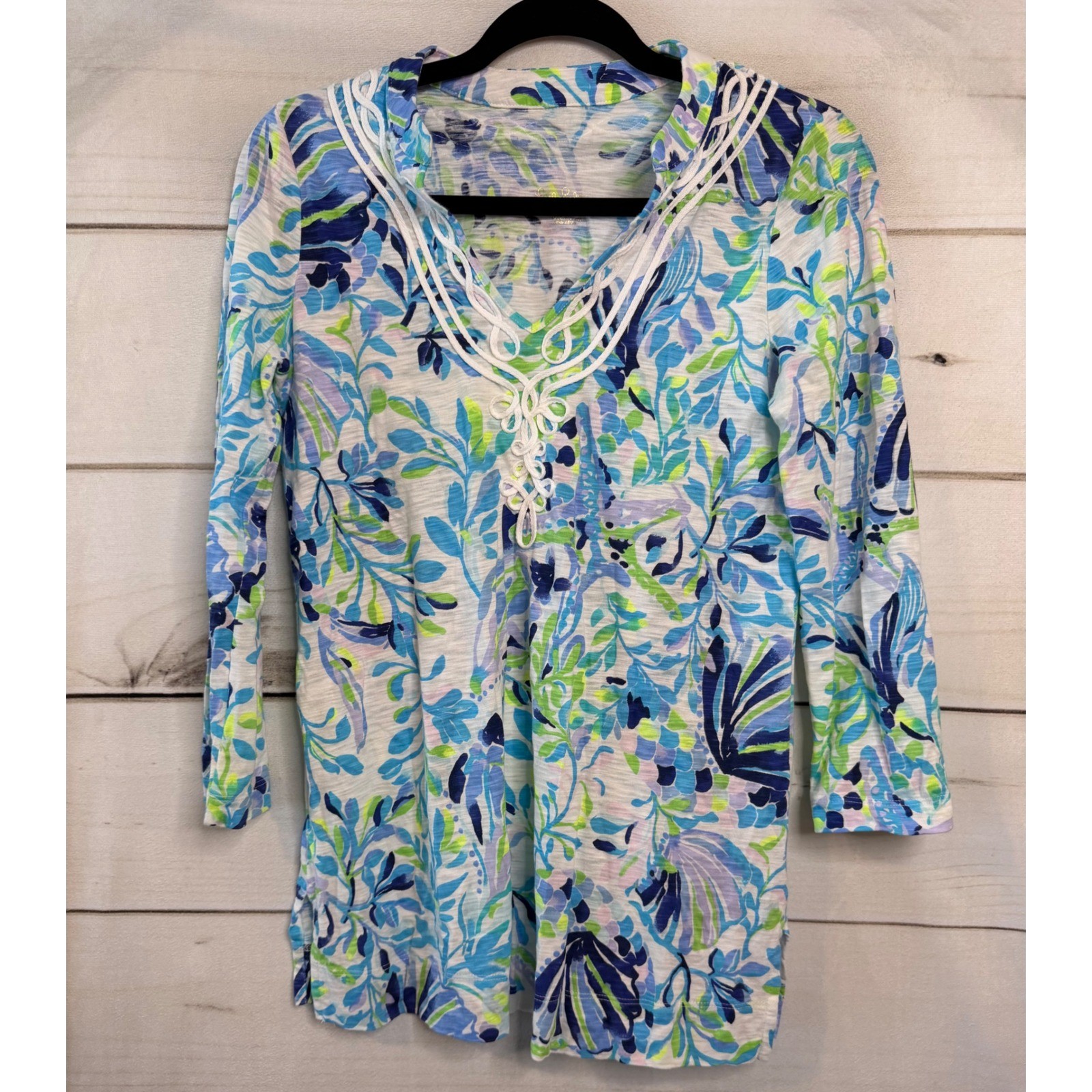 Lilly Pulitzer Etta V-Neck Top Blue Green Floral 3/4 Sleeve Cotton XS RN88189