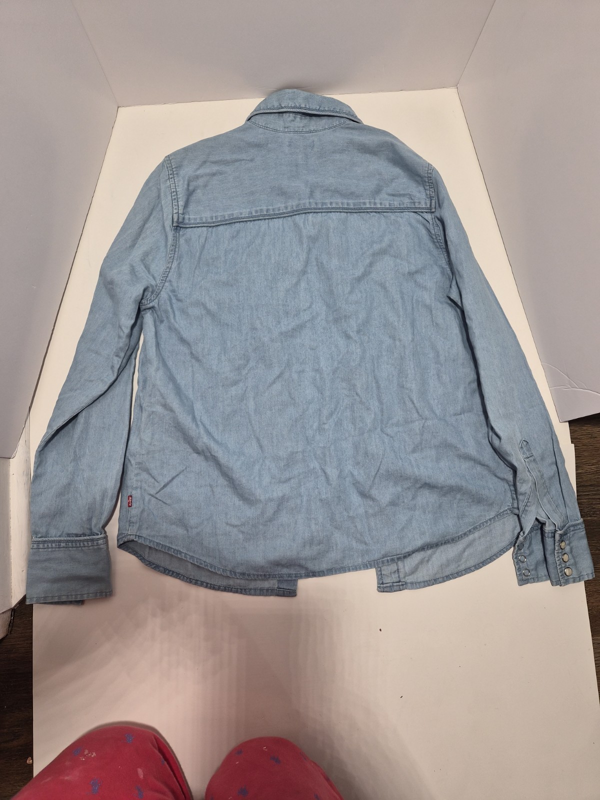 LEVI’S Womens Small Chambray Denim Shirt Western Pearl Snap Button Down