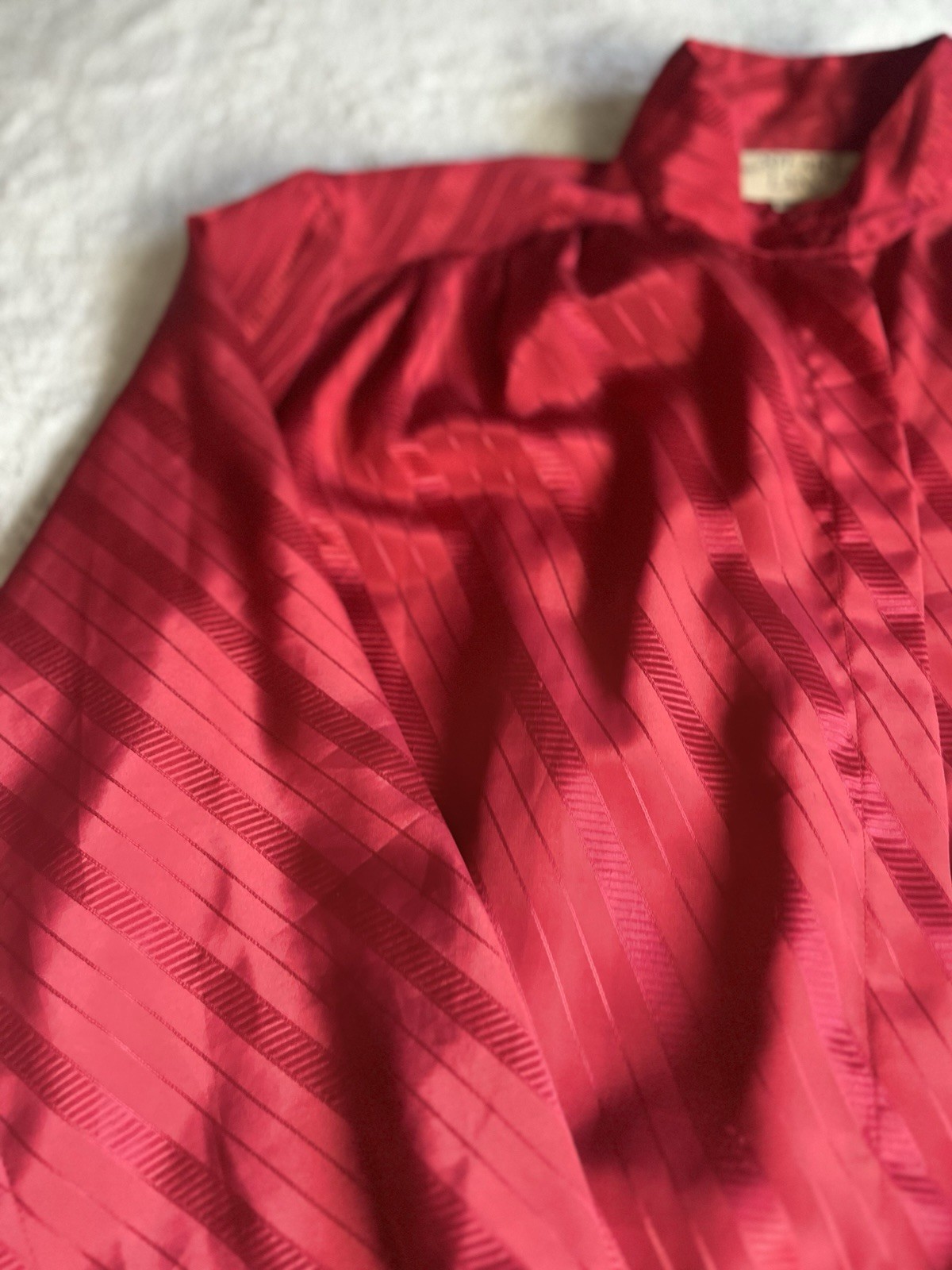 Vintage Stuart Lang Top Womens 9-10 Button Down High Collar Shimmering Red