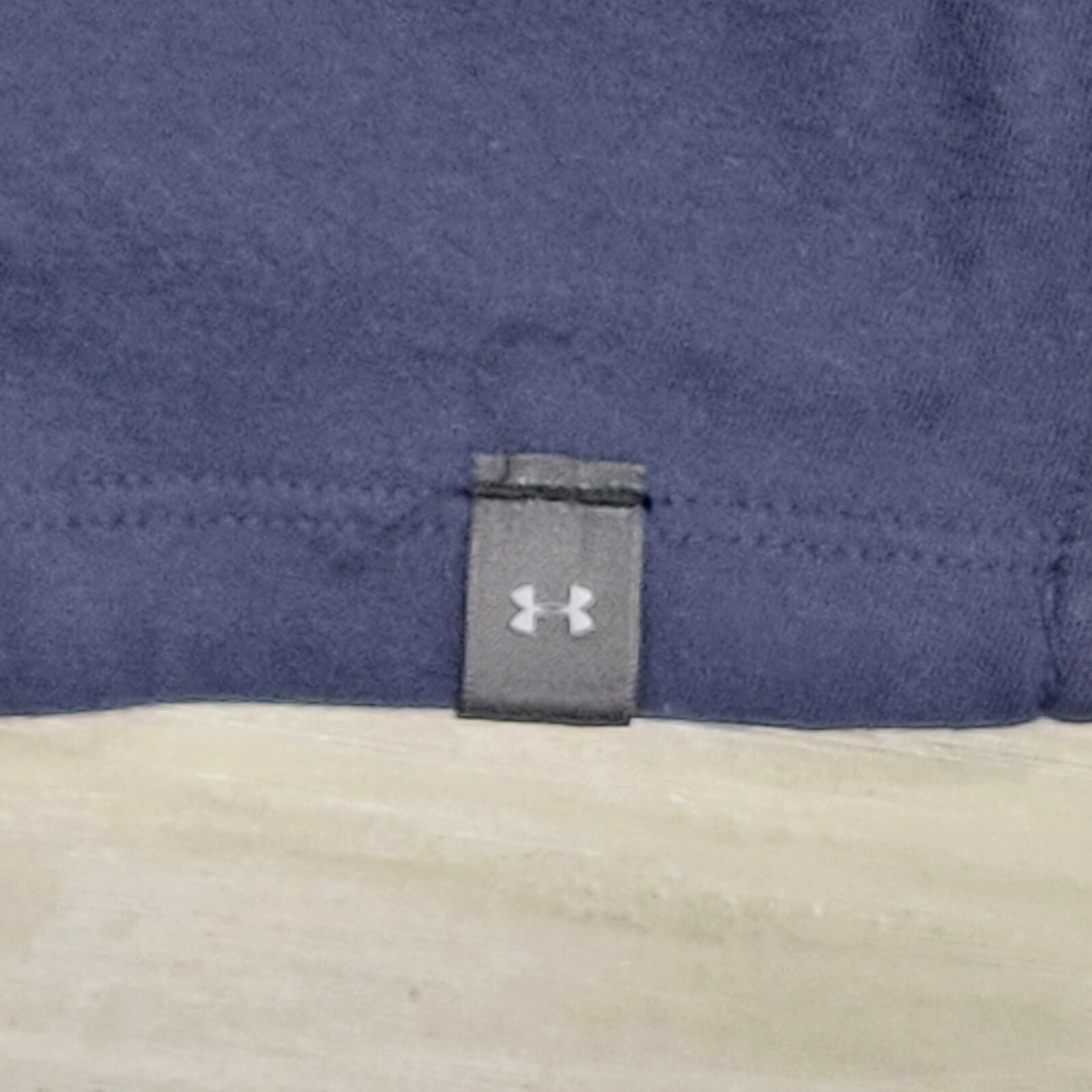 Under Armour T-Shirt Women’s Large Navy Heatgear Highlands Country Club New