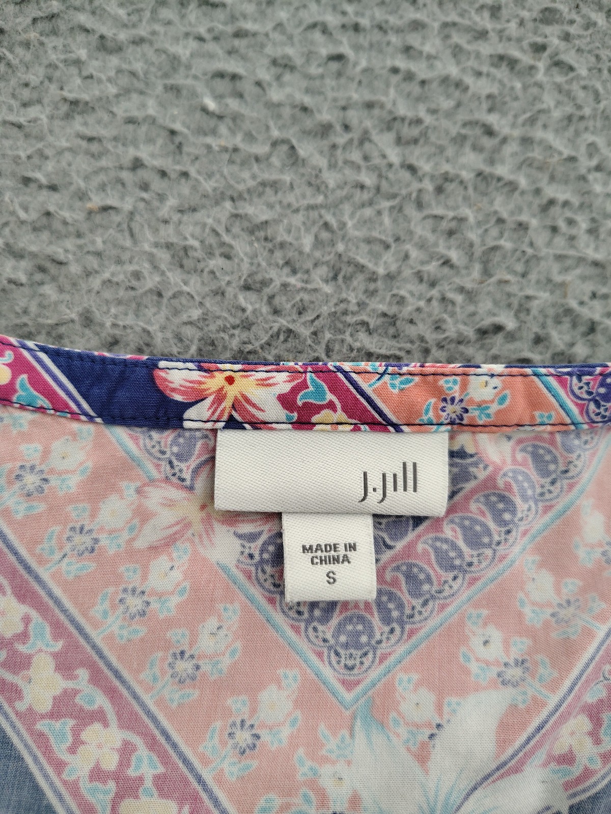 J Jill Women Size S Floral Paisley 100% Rayon Button Front Blouse Boho Blue Pink