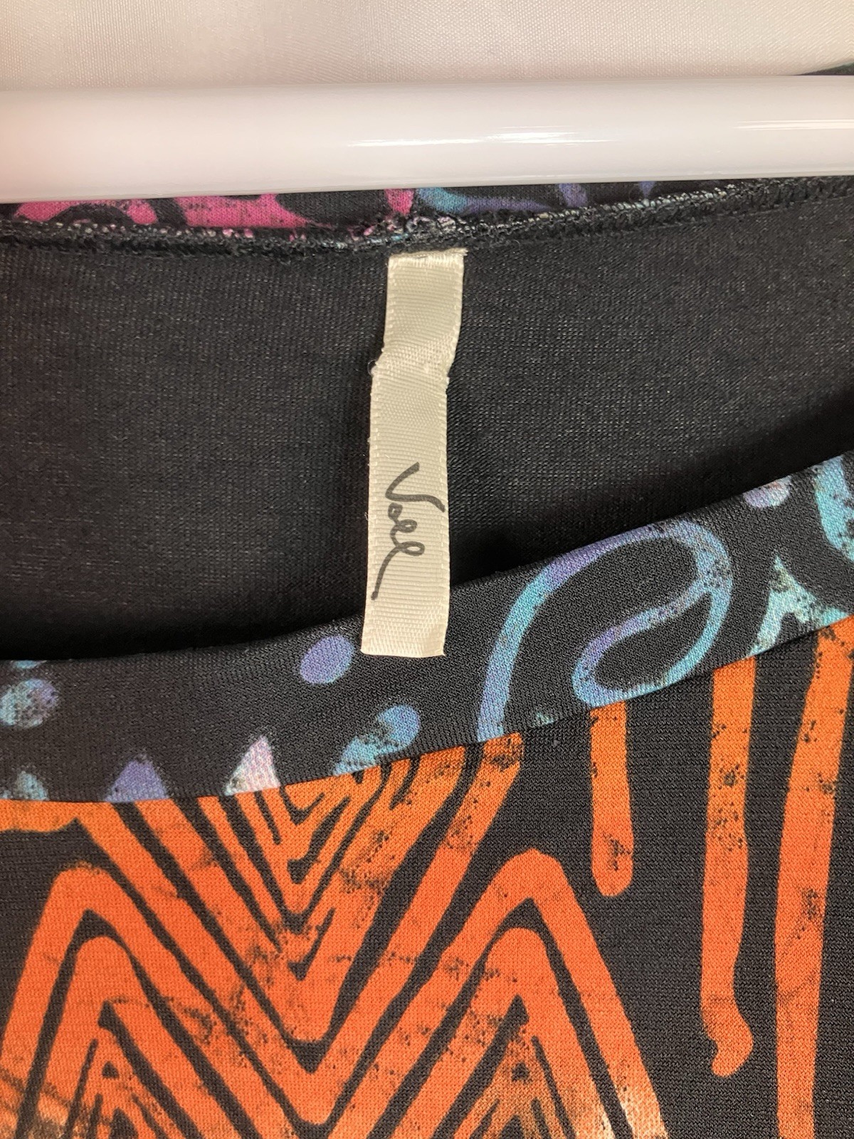 Voll Women’s 3XL Black Tunic Knit Swing Top W/Multicolor Artsy Print Insert