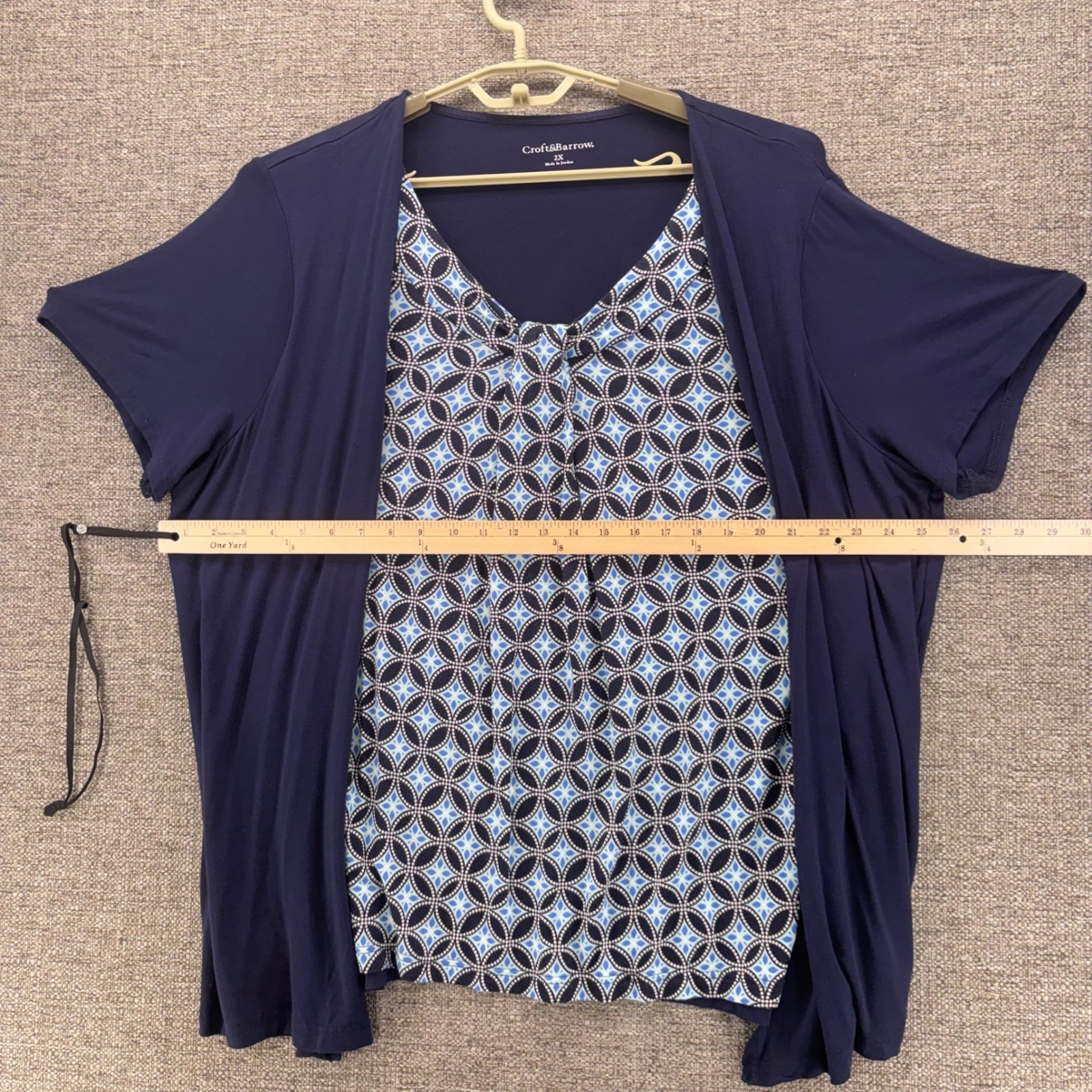 Croft and Barrow Woman Faux Twin Set Size 2X Navy Artsy Artistic Eclectic Casual