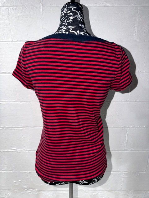 ❤️⚓️ Chaps Red & Navy Blue Striped Boatneck Cotton Tee