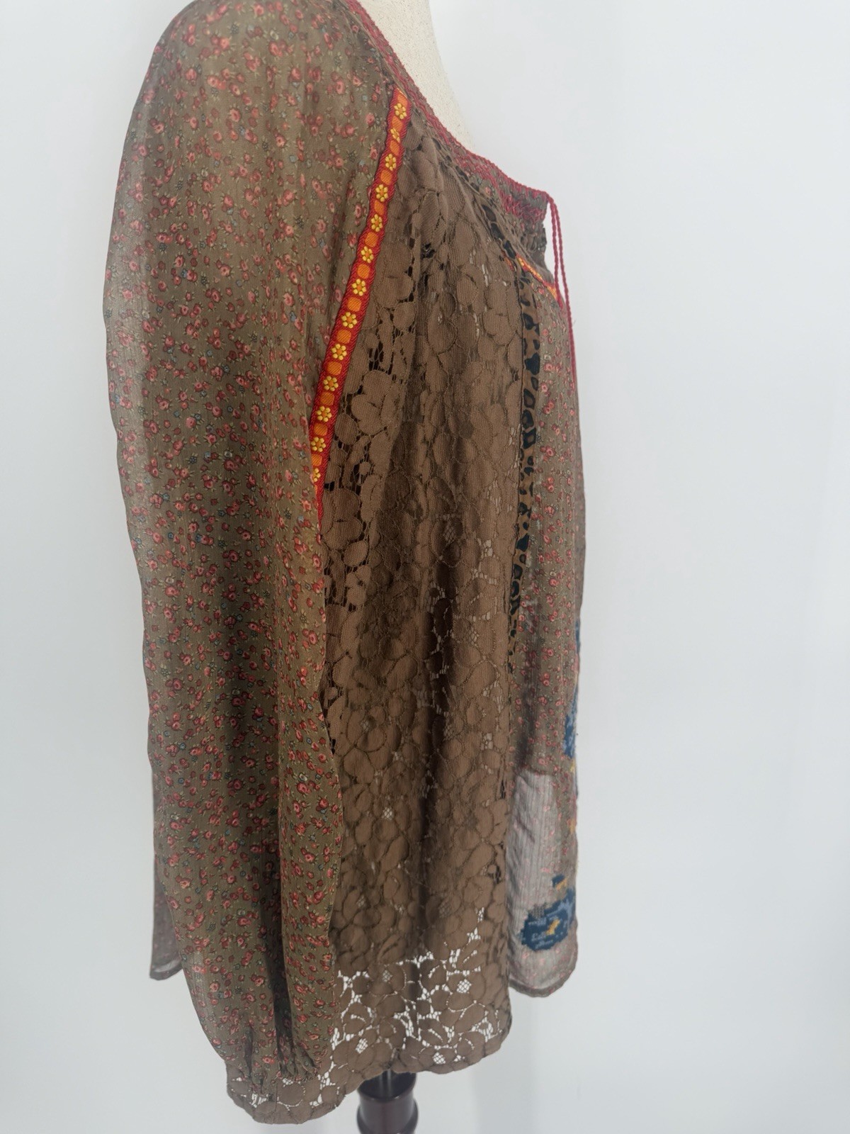 IVY JANE Cross Stitch Embroidered Patchwork Floral Lace Sheer Top Women M Brown