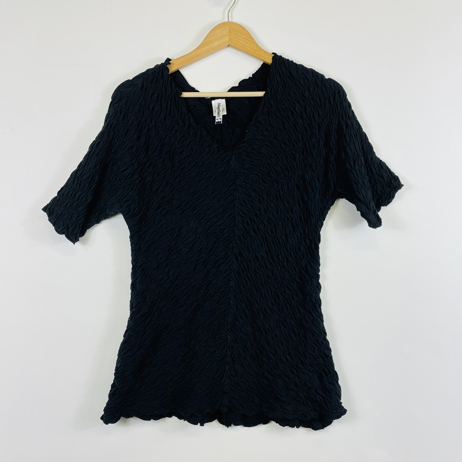 Magellan’s Travel Gear Shirt Womens Medium Black Crinkle Capsule Minimalist