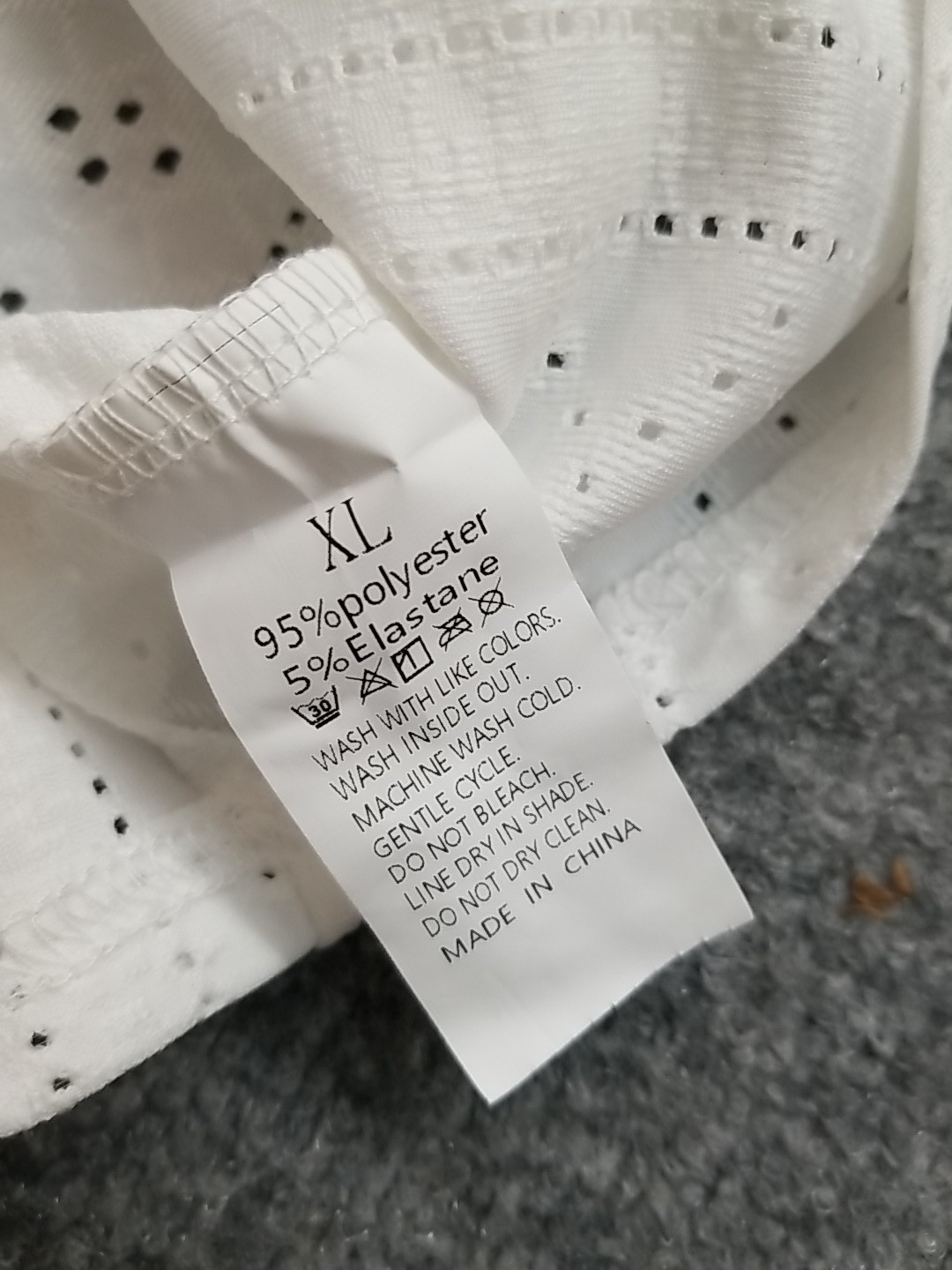 New w/out Tags Temu Women Button Up Top XL White V-Neck Geometric Semi Sheer