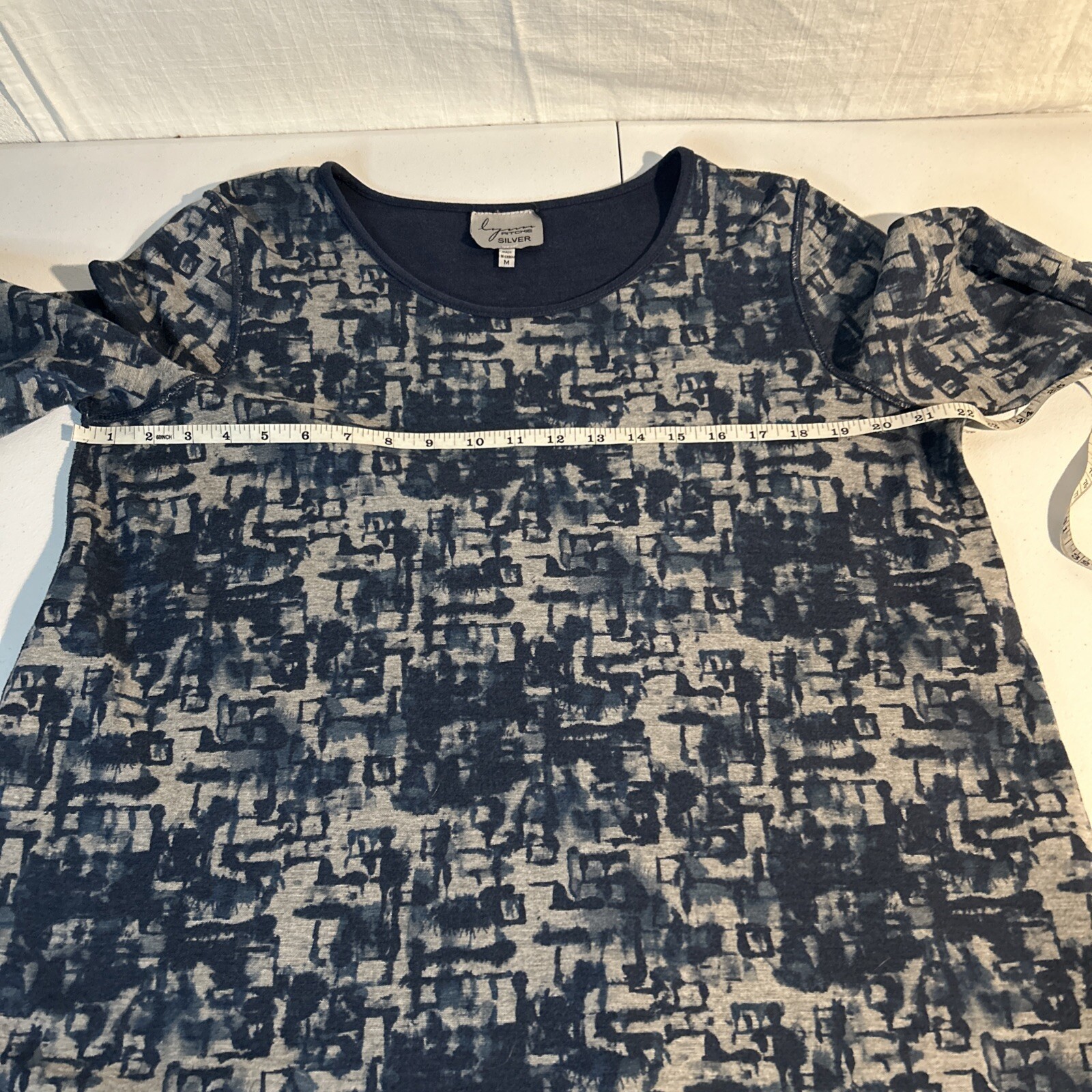 Lynn Ritchie Silver Blue Pattern Medium 1/2 Sleeve Rayon Blend Long Tunic Shirt
