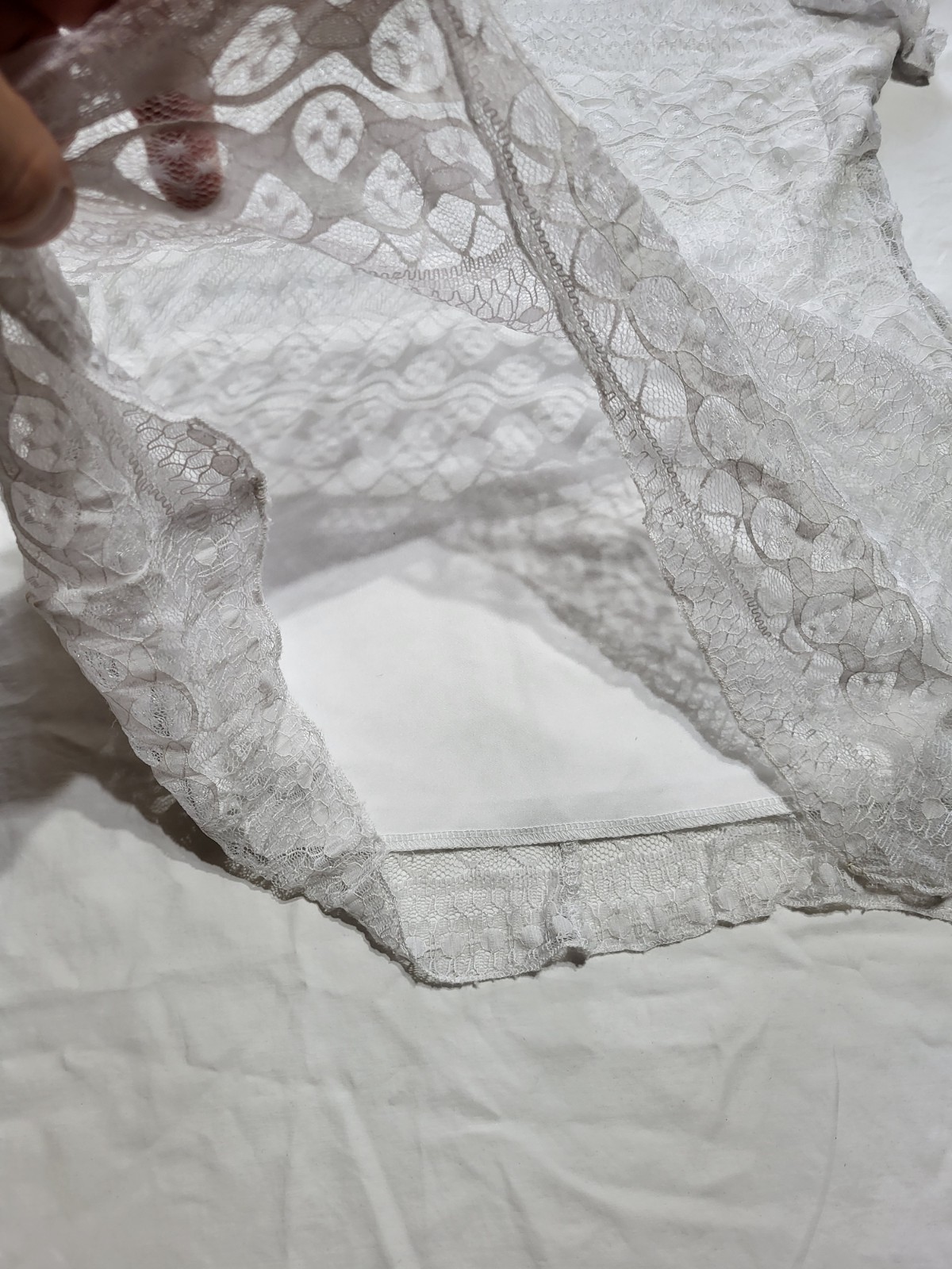 Eve And Maddie White Lace Delicate Romantic Lacy Dressy Top Size Large