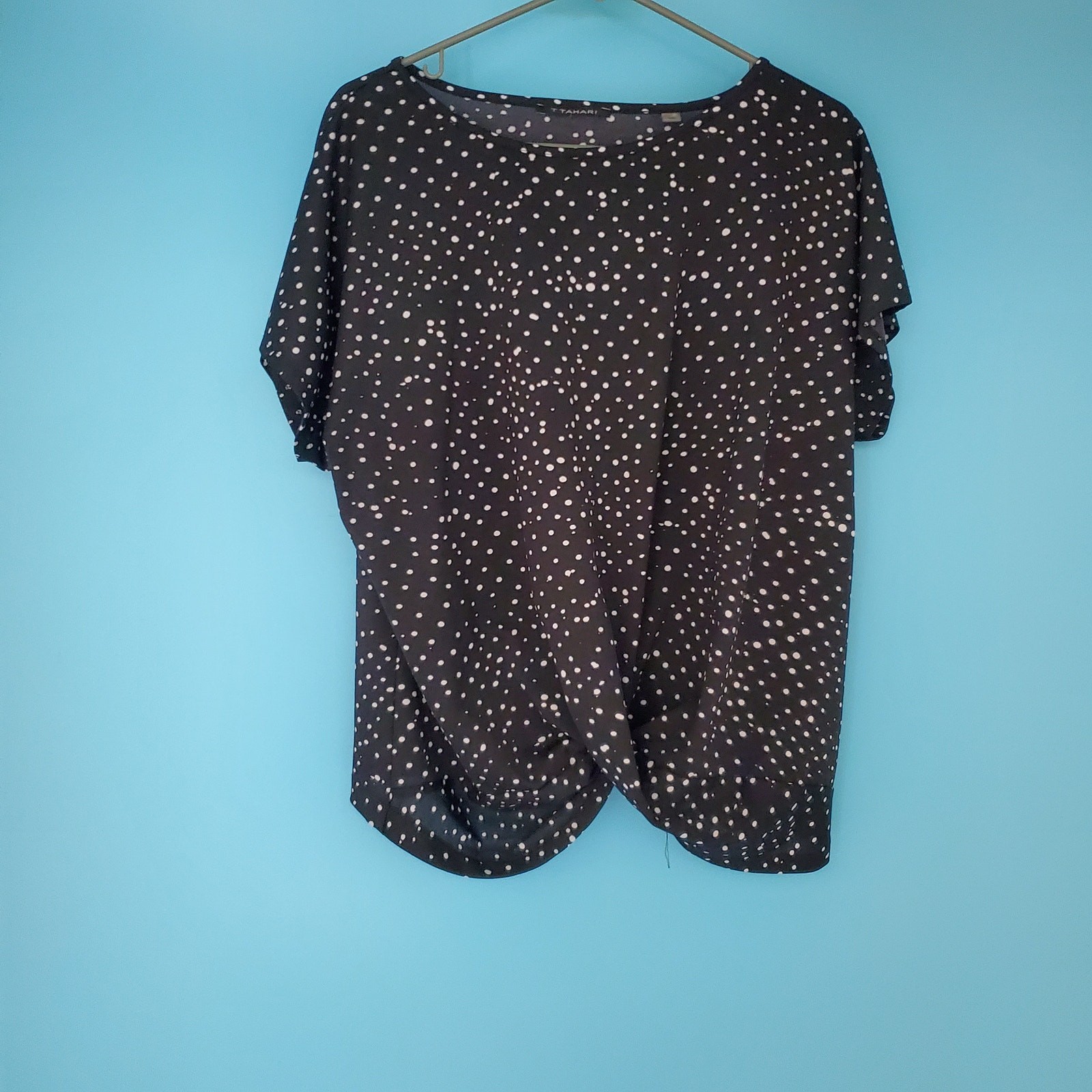 T Tahari Blouse Size Medium Polka Dot Short Sleeve