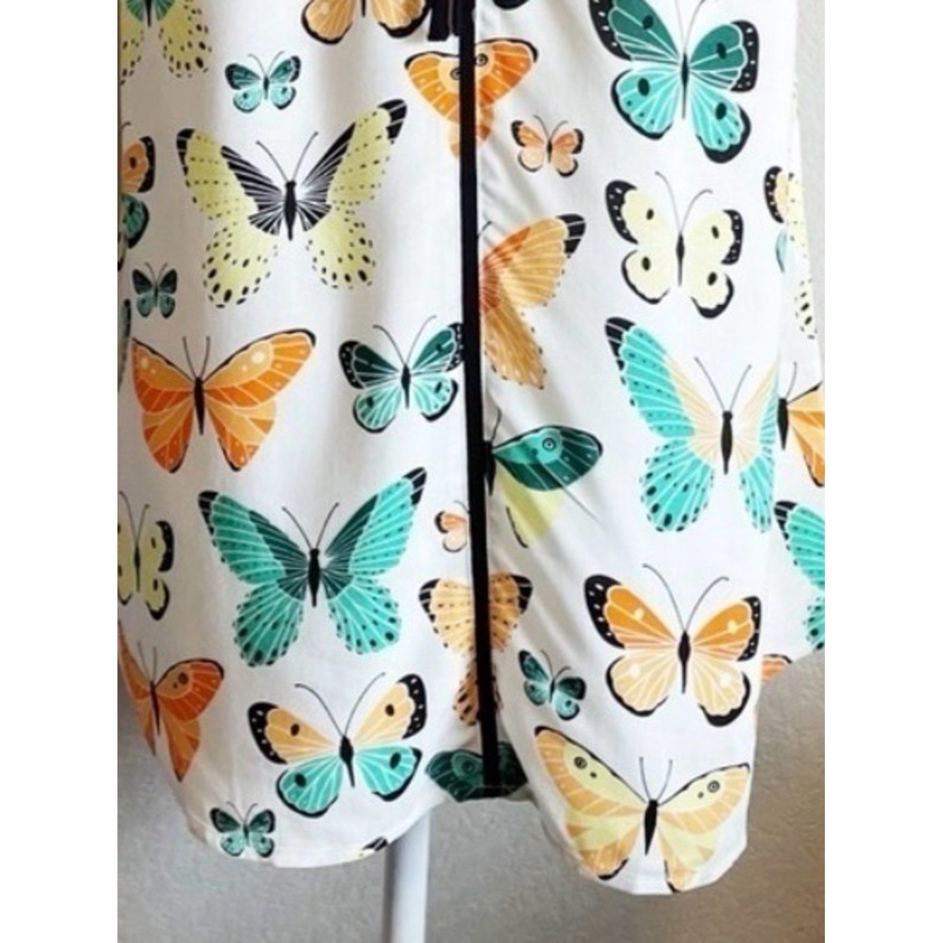 Mod Cloth Sleeveless Butterfly Novelty V Neck Lightweight Shirt Tank Size Medium
