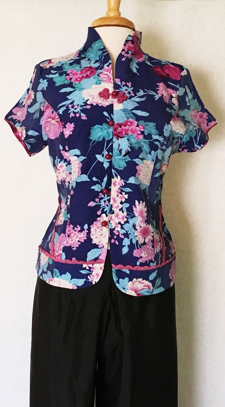 Traditional Chinese Women Short Sleeve Shirt Top with Mandarin Collar