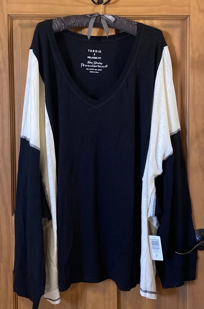 TORRID LONG SLEEVE TEE SHIRT SWEATSHIRT TOP 6 6X 6XL 30 NEW