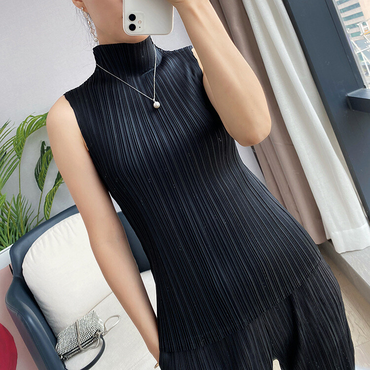 24SS Fashion Pleated High Necked Sleeveless Shirt with Solid Color Bottom Vest