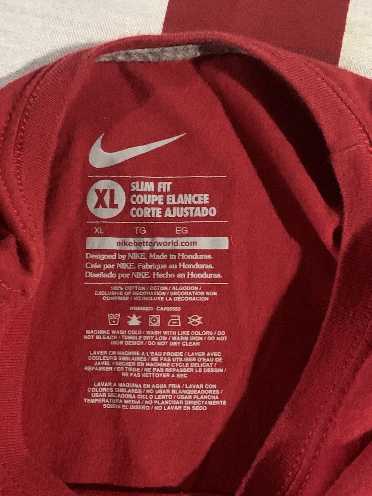Nike SF 49ers Slim Fit Colin Kaepernick Kneeling T Shirt Red Womens XL