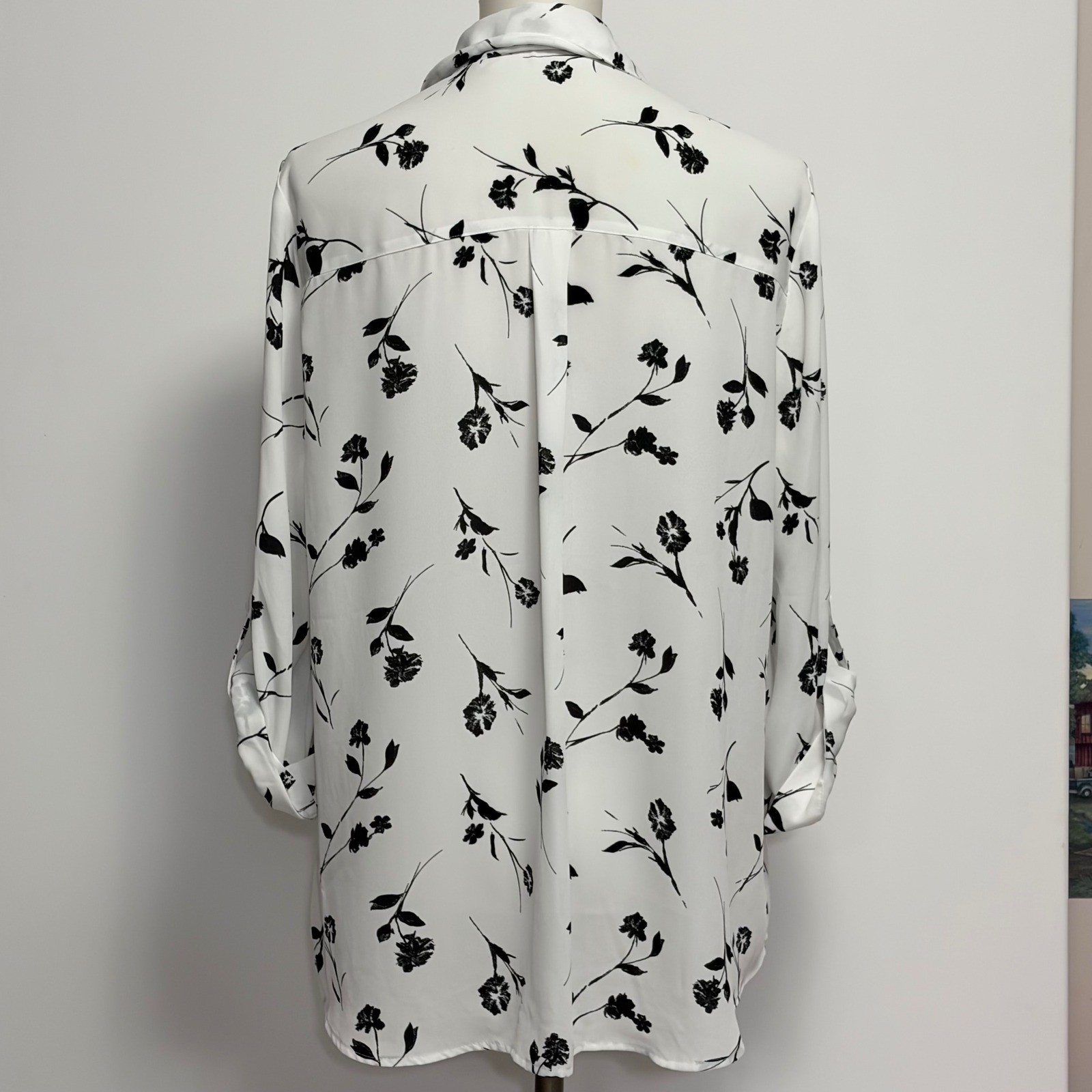 Fortune + Ivy Blouse XL White Black Floral Roll-Tab Sleeve Button Down Workwear