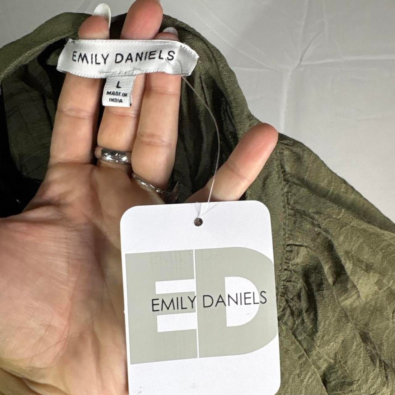 NWT Emily Daniels Green Linen blouse