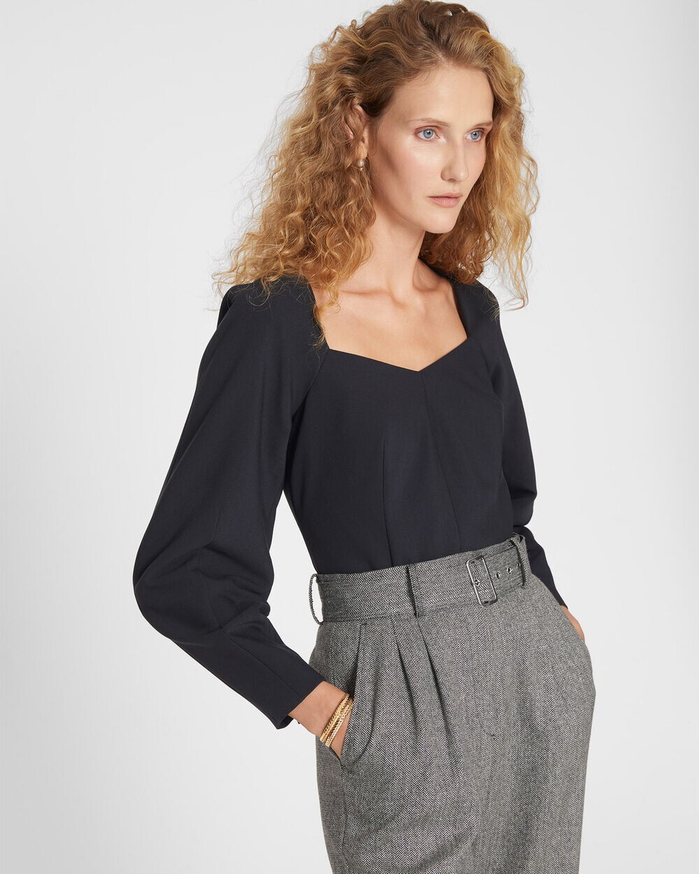 Club Monaco NWT NEW Women’s Square Neck Sculptural Sleeve Top Black $149 Size 4
