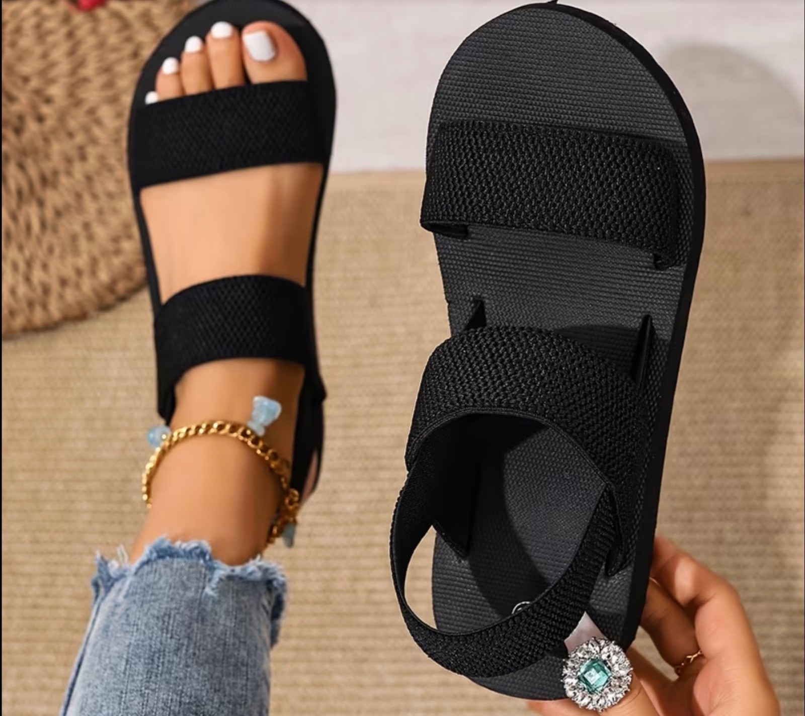 Simple and casual black flat wedge sandals