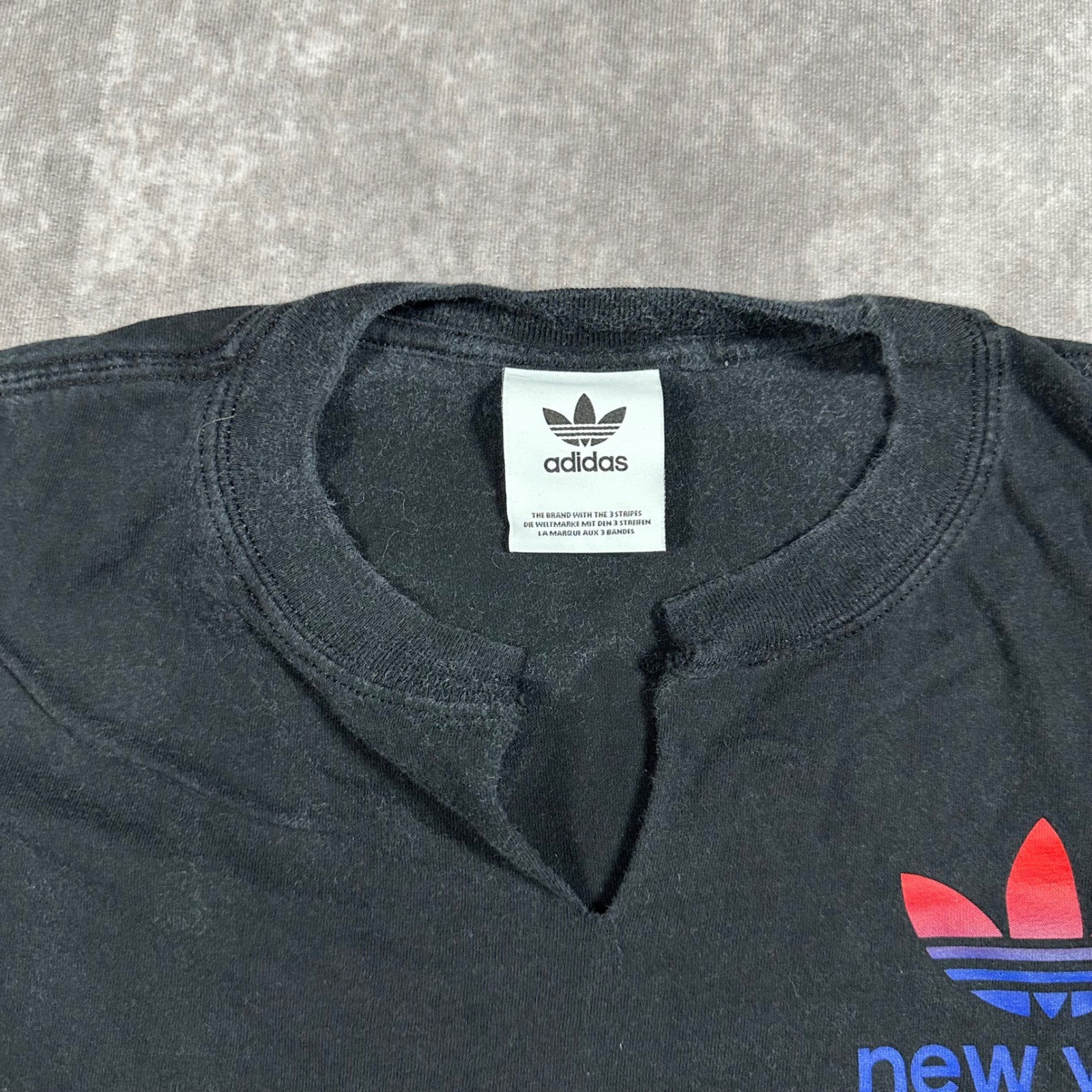 Adidas Originals NYC Trefoil Graphic T-Shirt M Black Notch Neck Womens Athletic