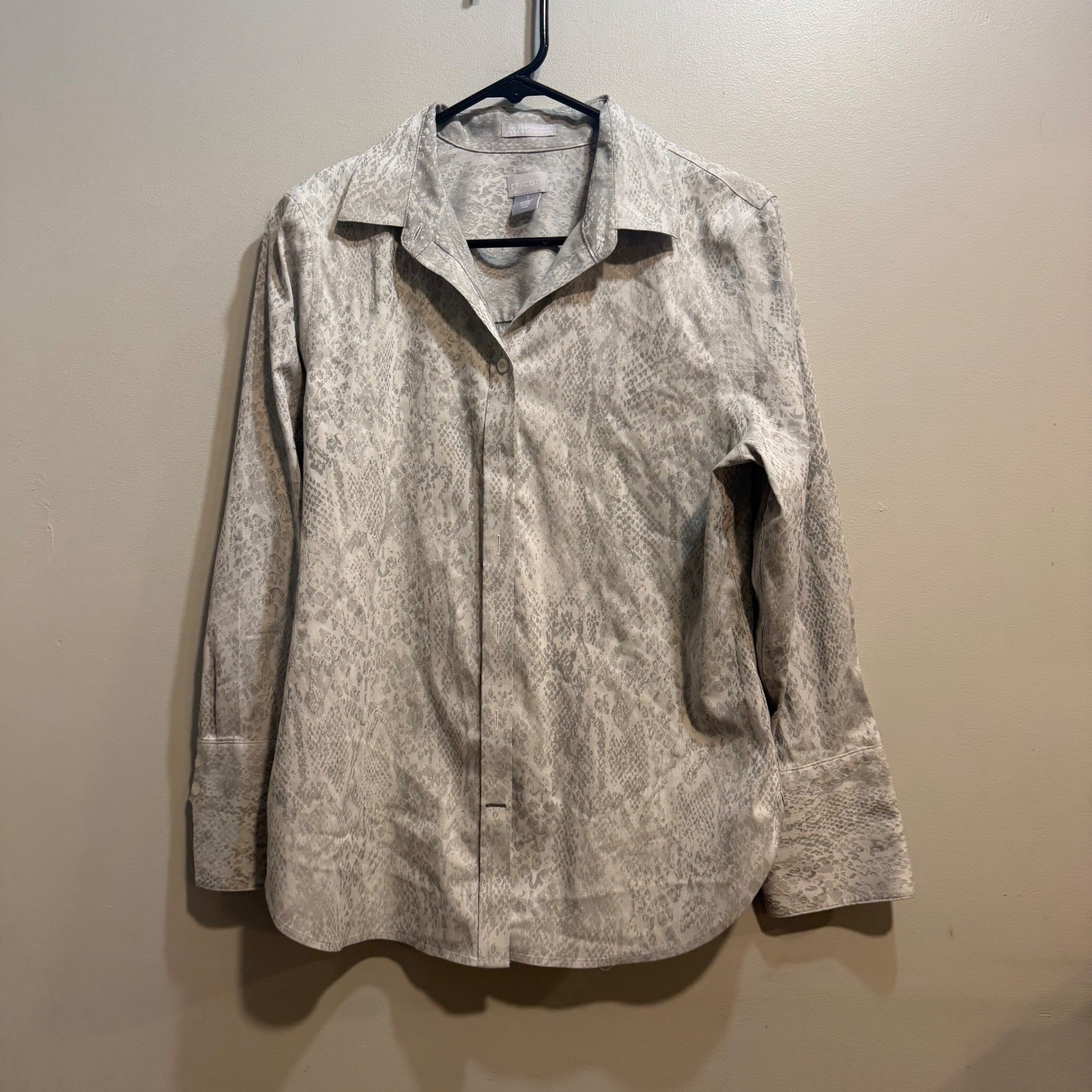 Chicos No-Iron Coolmax All-Seasons Stretch Shirt Grey Snakeskin Animal Print 1 S