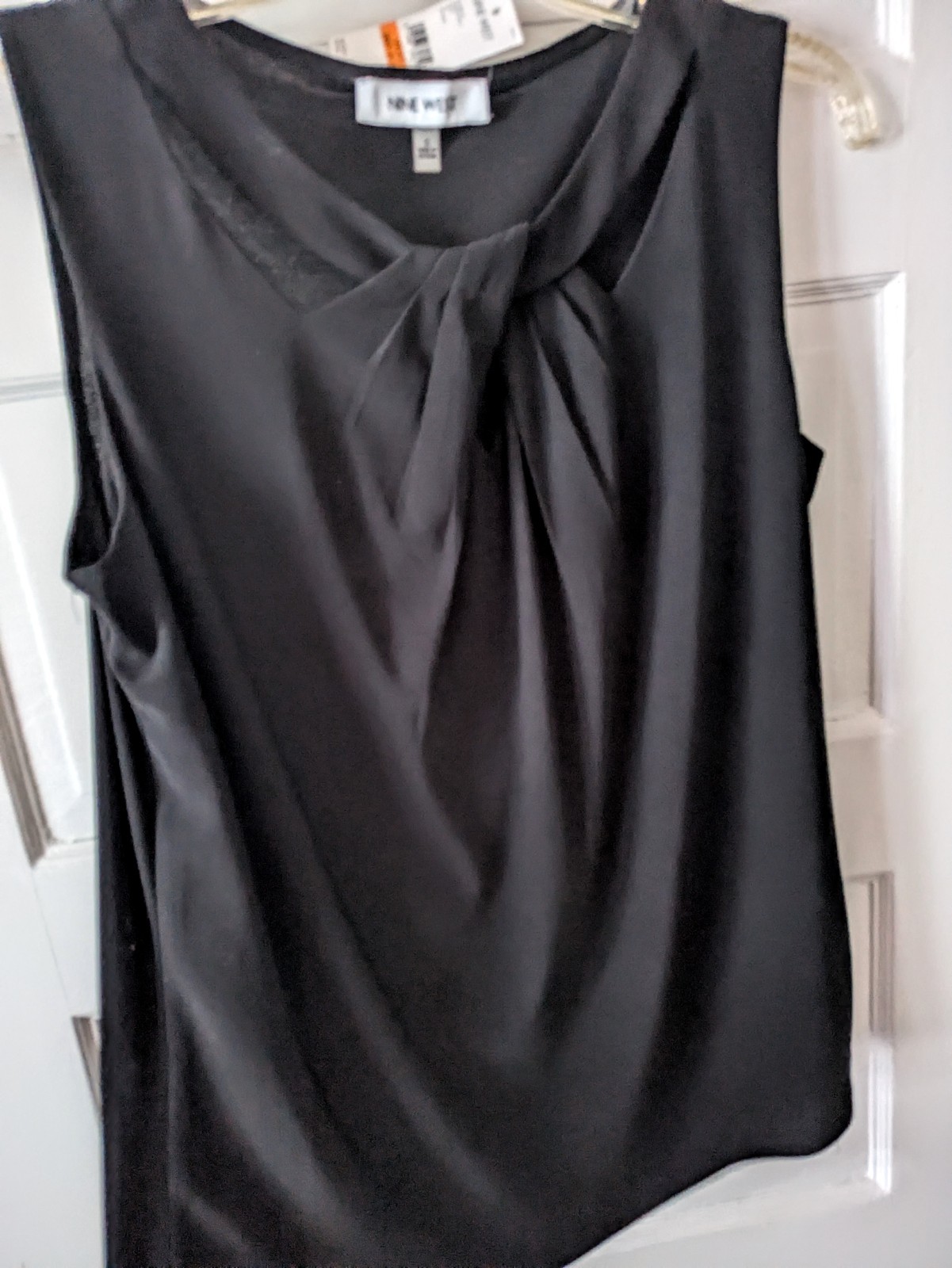 Nine West Black Twist Front Cutout Sleeveless Knit Tank Top Womens Sz Small NWT