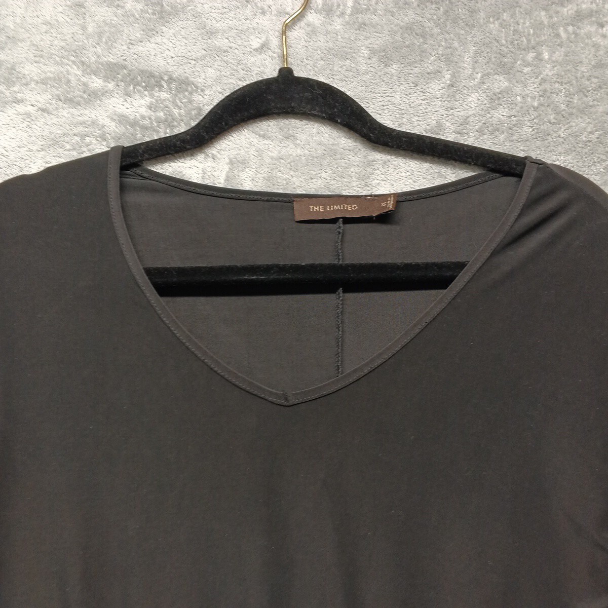 THE LIMITED Women Blouse Knit Smocked Black V-neck Flutter Sleeve XS(0-2)