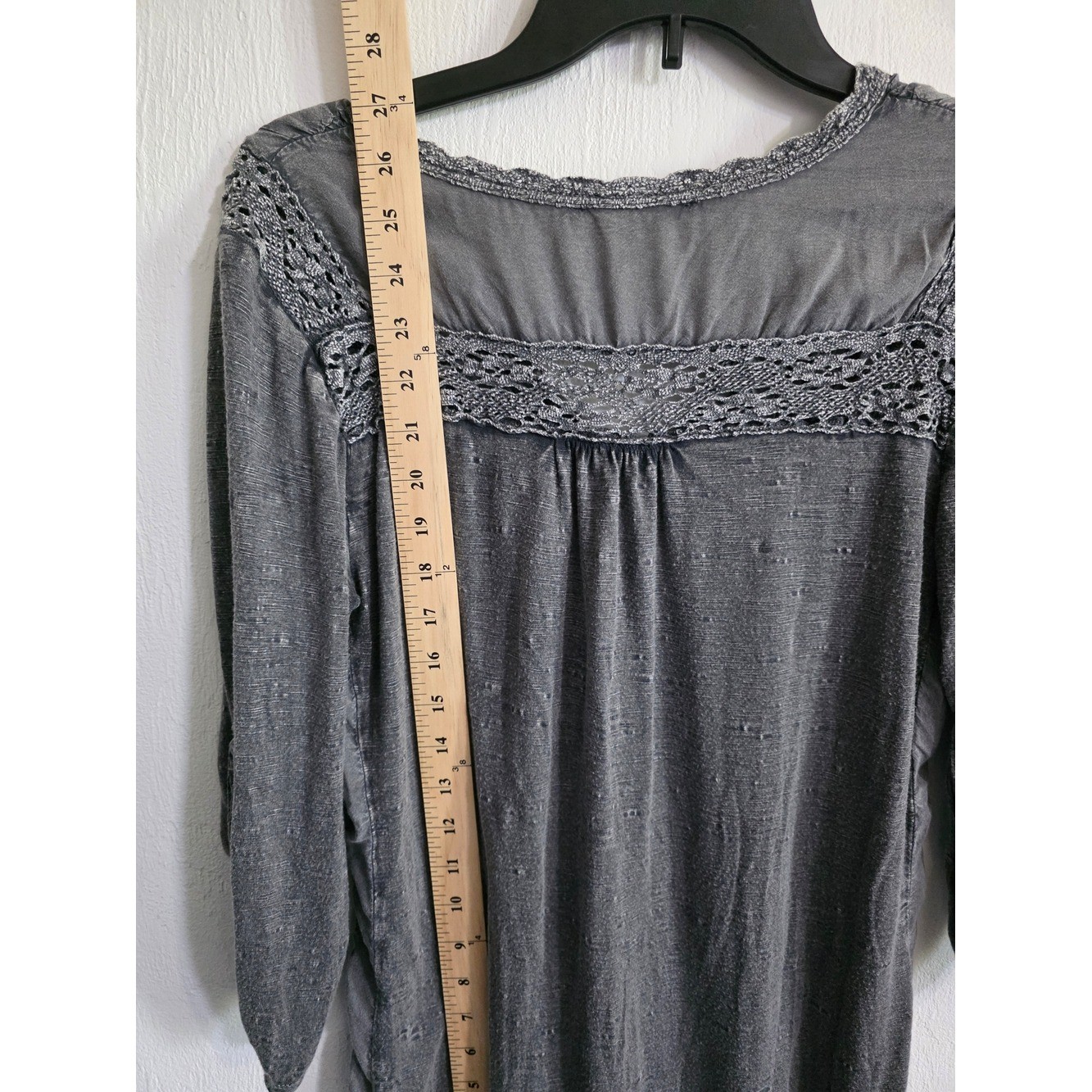 Solitaire Women’s Gray Crochet-Detail Button Front Top