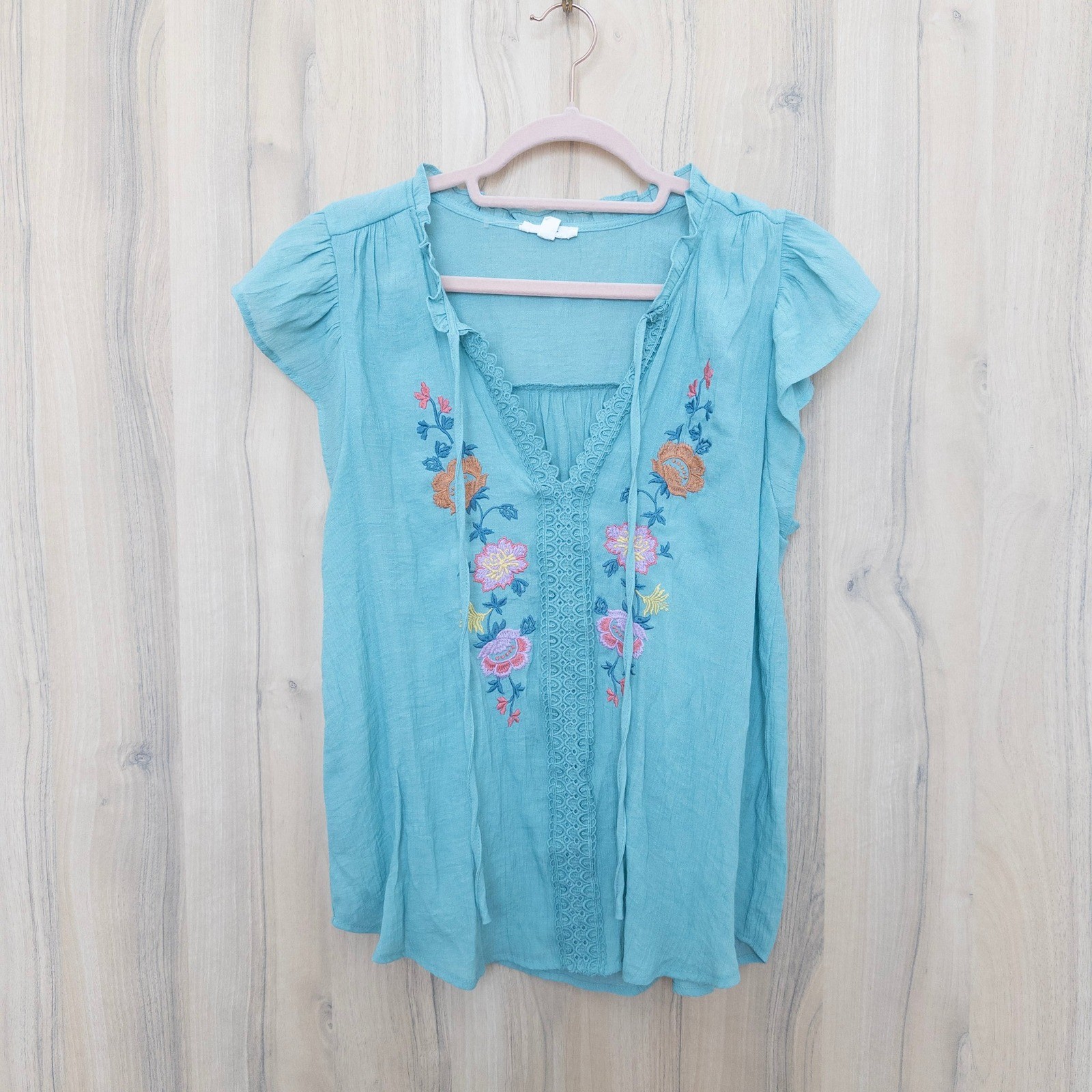 Mine Womens Embroidered Blouse L Blue Floral Flutter Sleeve Boho Cottage Peasant