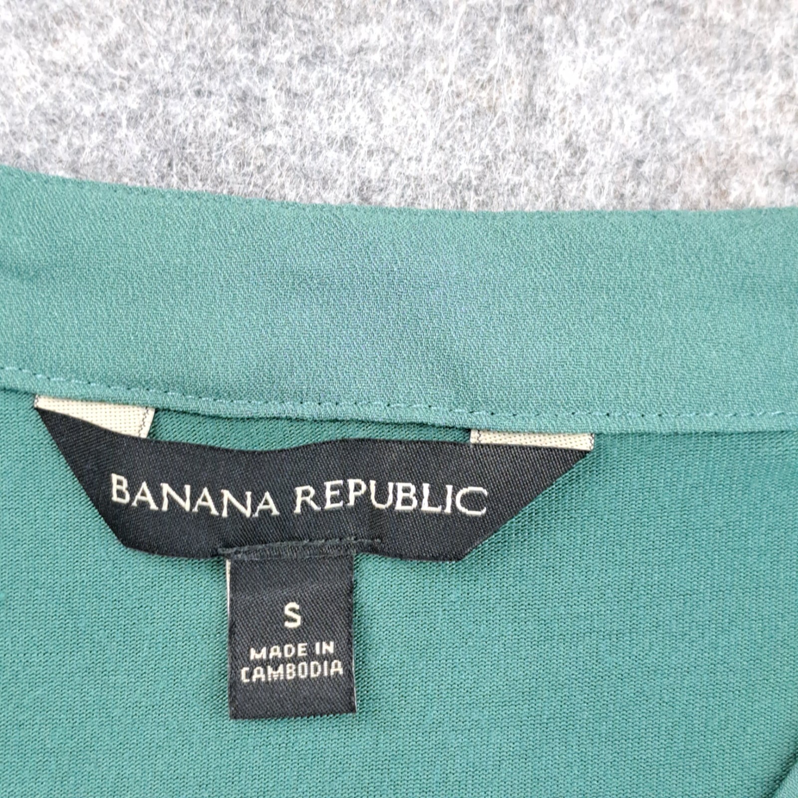 Banana Republic Shirt Womens Small Green Dolman Sleeveless Top V Neck