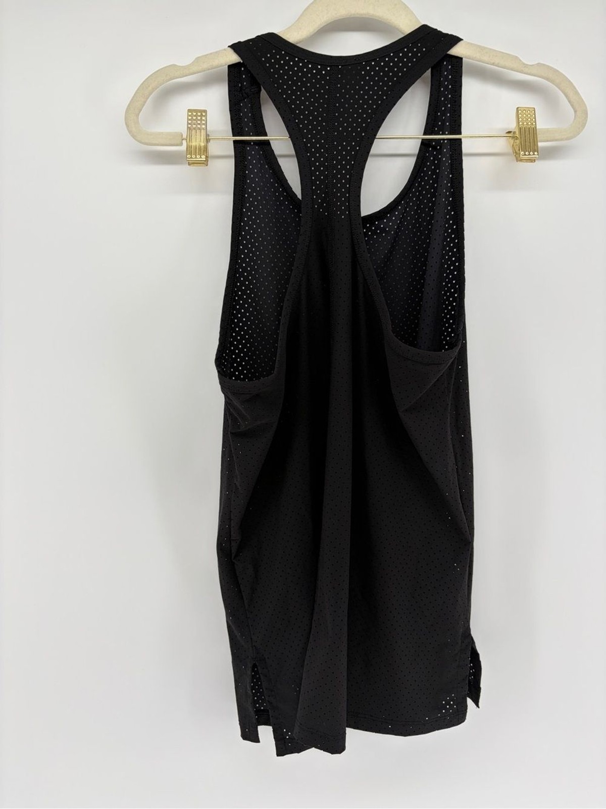 SPANX Perforated Lightweight Mesh Racerback Tank Top – Black Small Hip Length