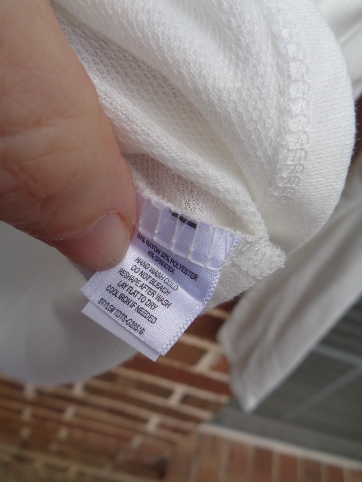 Tresics women top M white long sleeve NWT