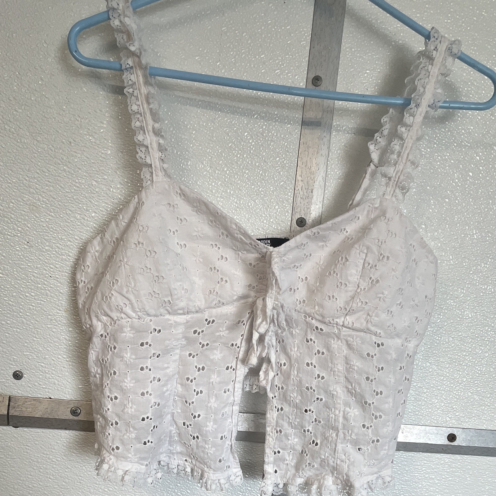 Madden NYC Women’s White Eyelet V-Neck Cropped Tank Spaghetti Strap L