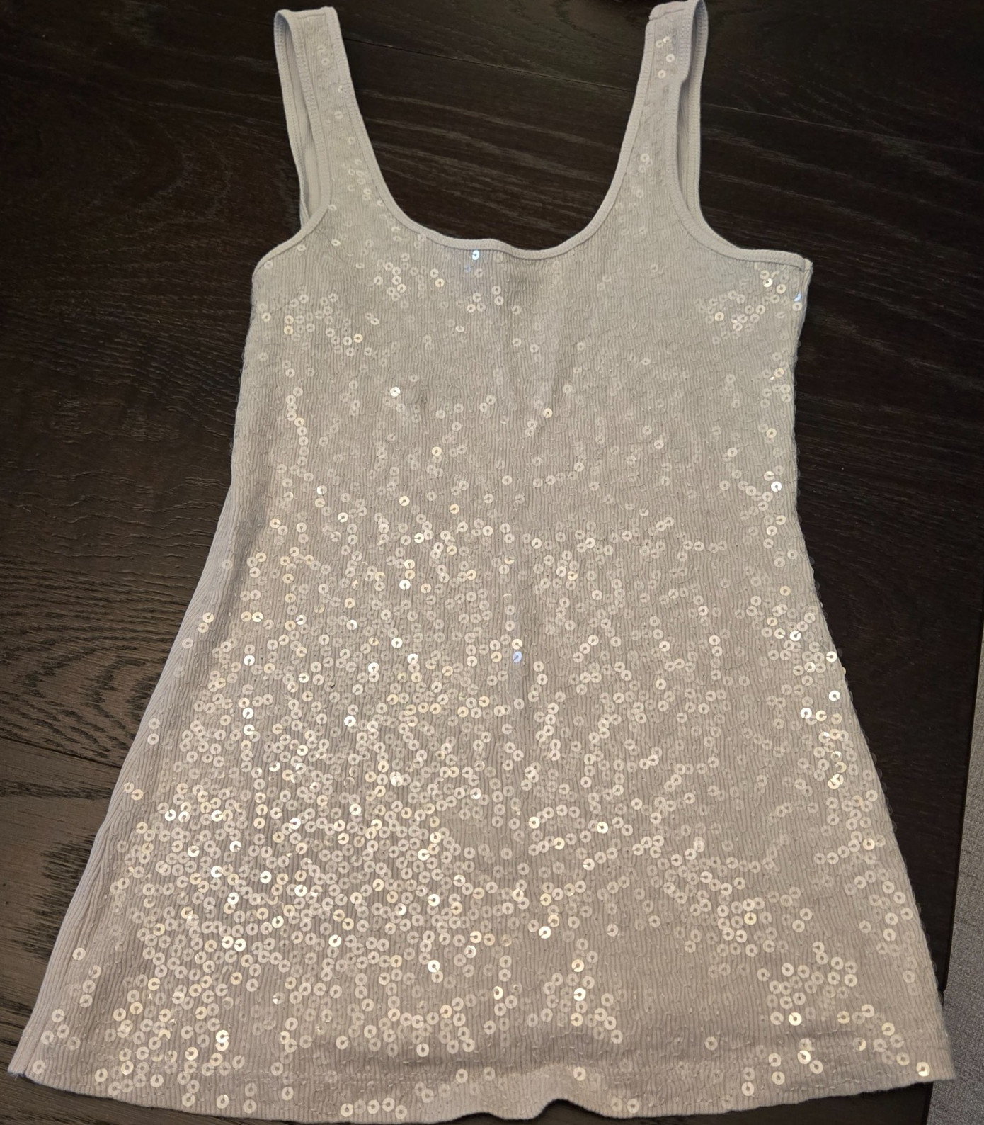 Women’s Express creamy white t-shirt knit tank with solid front sequins – XS