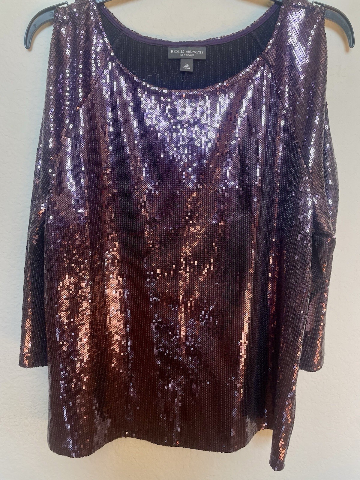 BOLD elements Women’s XL Purple Solid Scoop Neck Long Sleeve Sequin Top