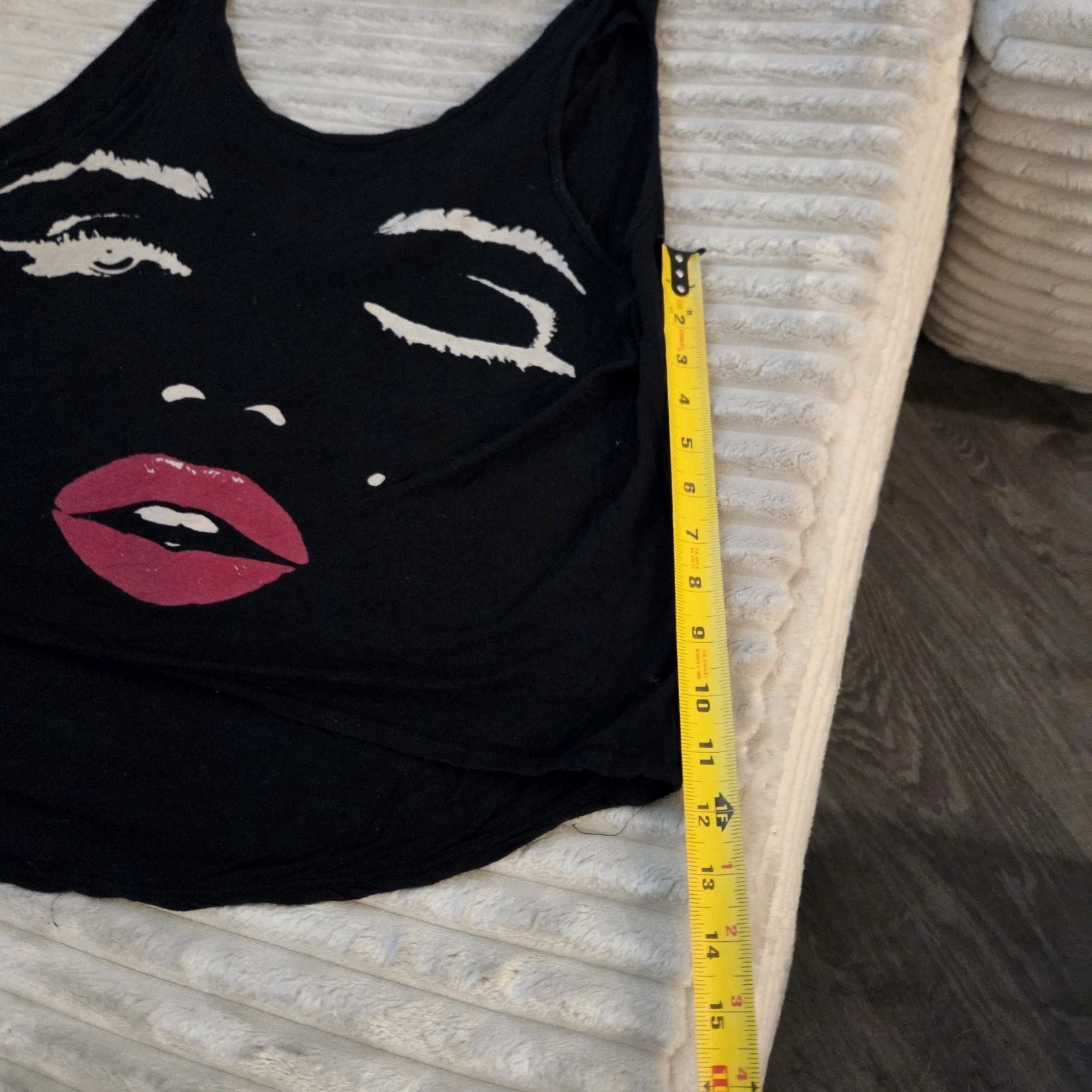 Blush Womens Graphic Tank Top Size Large Black Pink Lips Closed Eyes Transparent